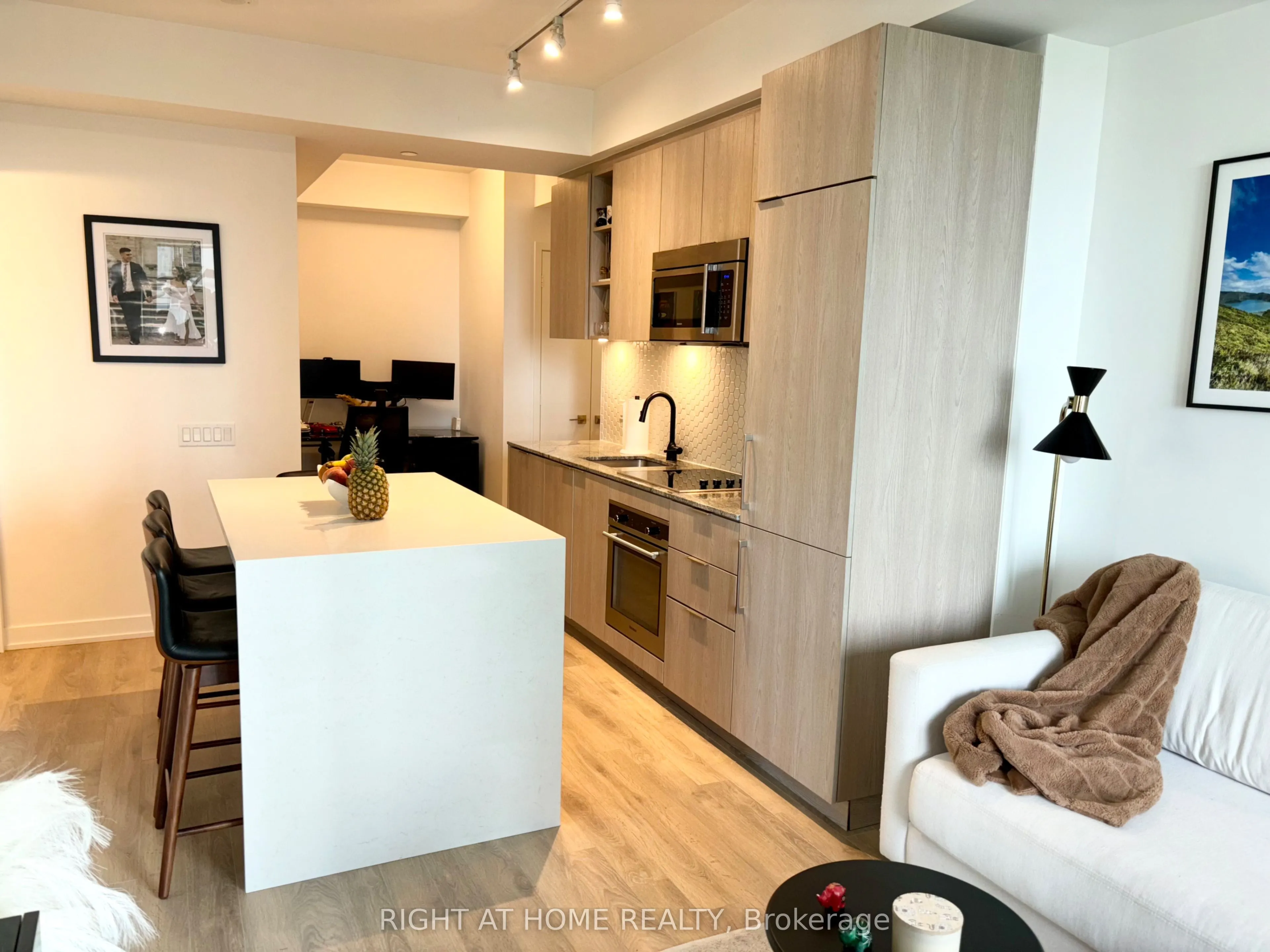 50 Ordnance Street, #1302