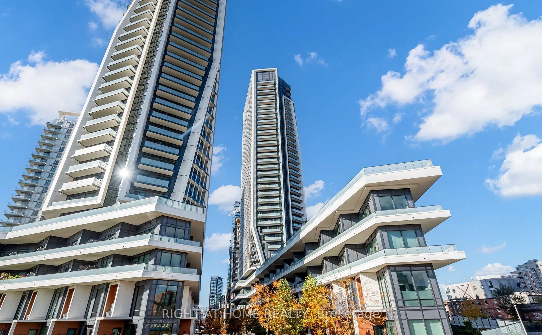 50 Ordnance Street, #1302