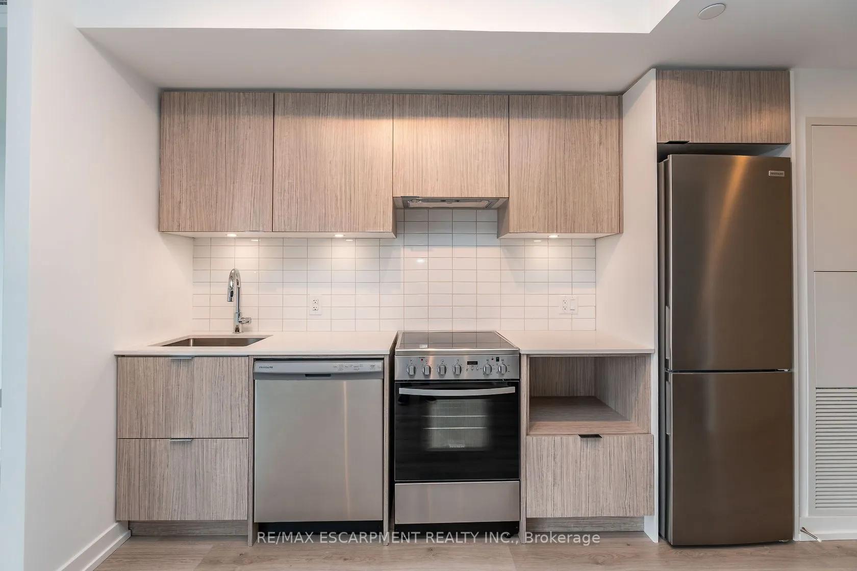 395 Bloor Street E, #2201