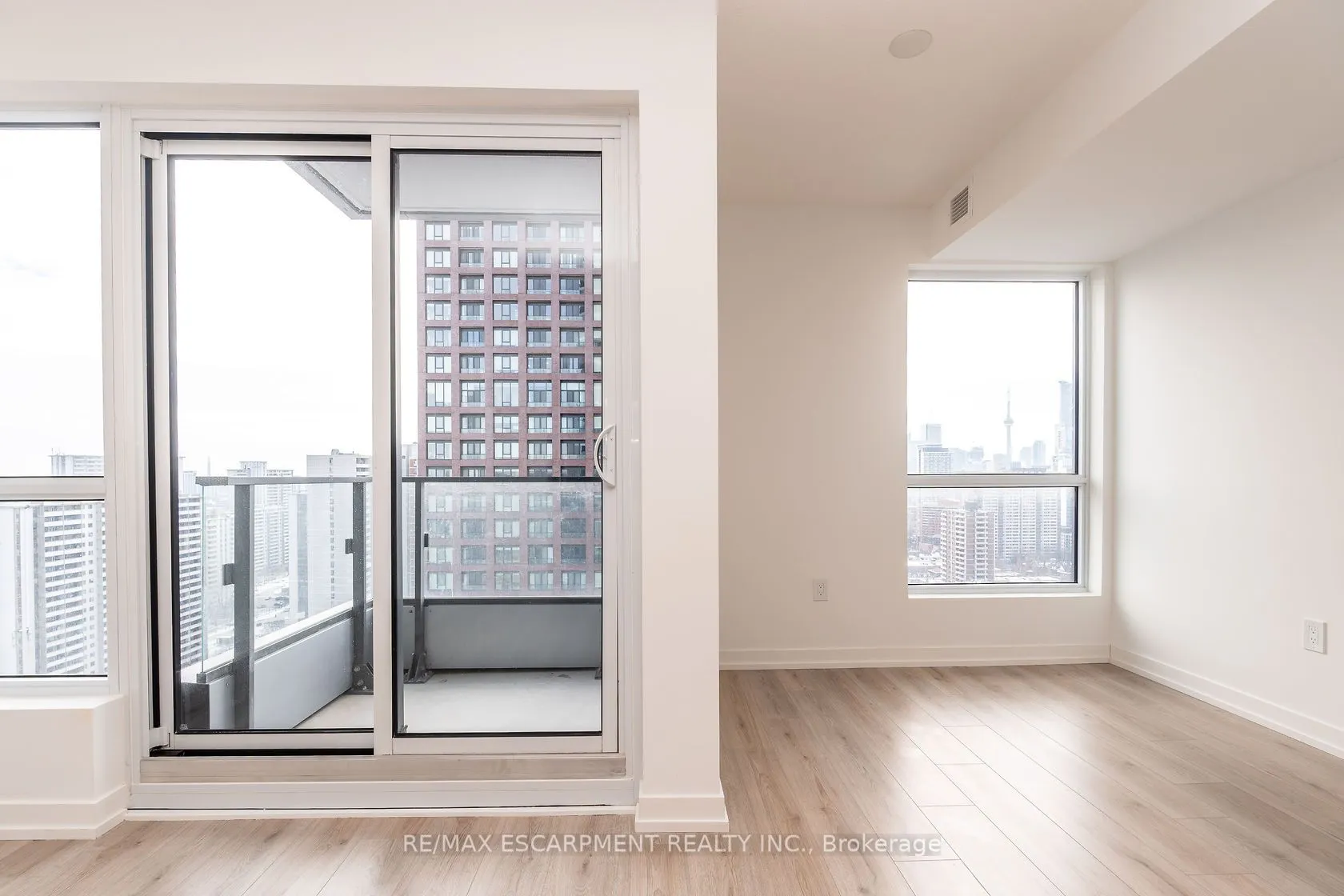 395 Bloor Street E, #2201