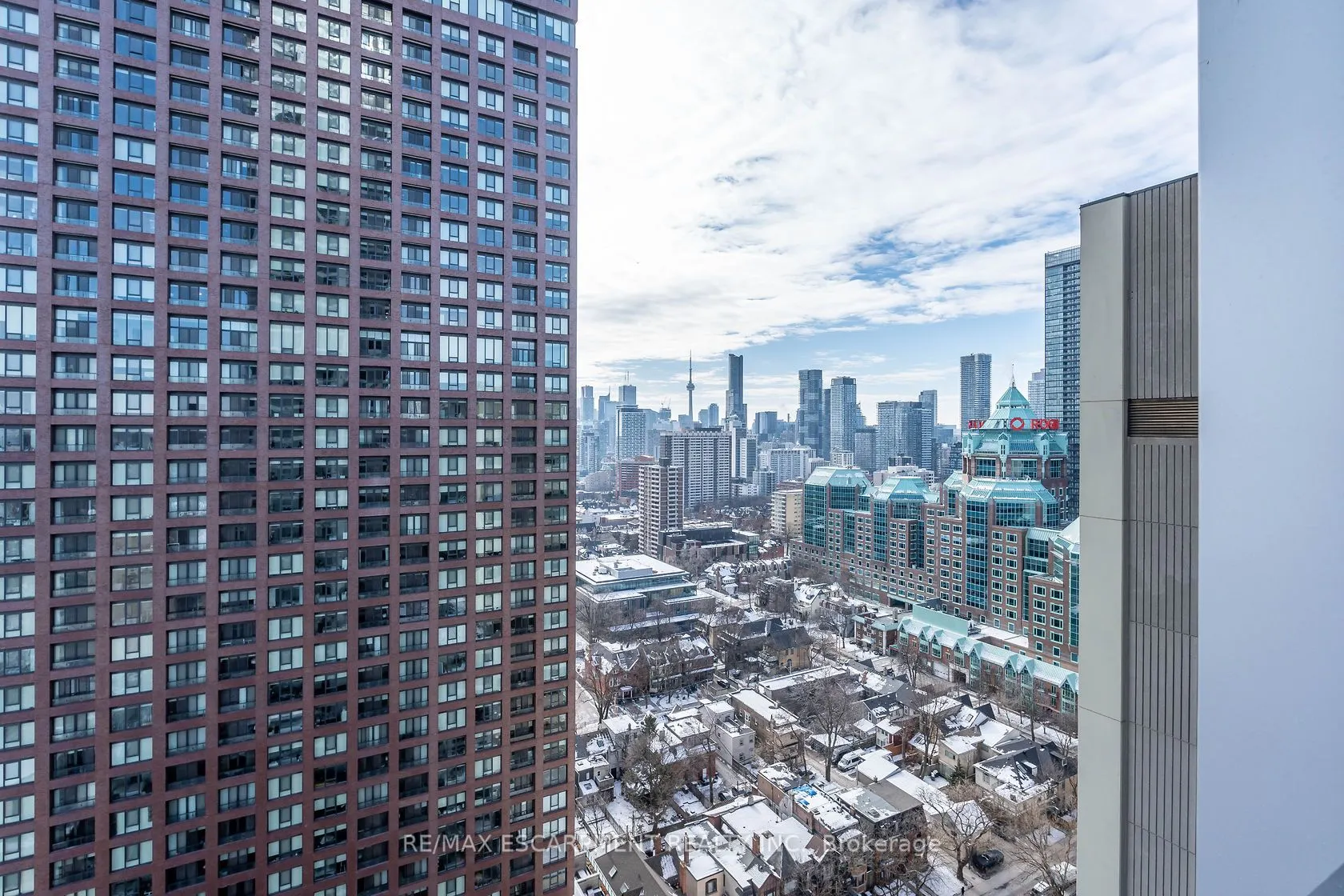 395 Bloor Street E, #2201