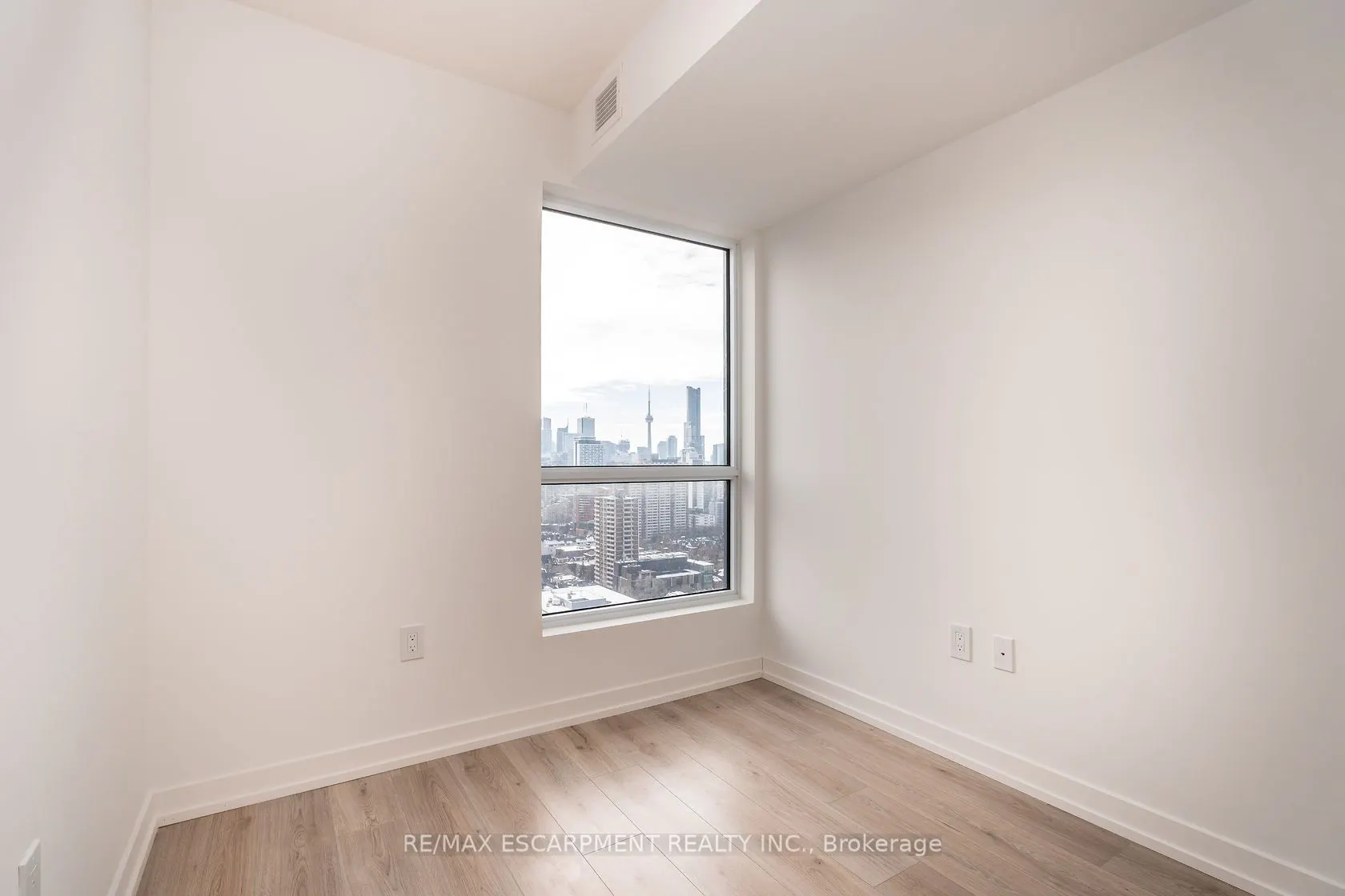395 Bloor Street E, #2201