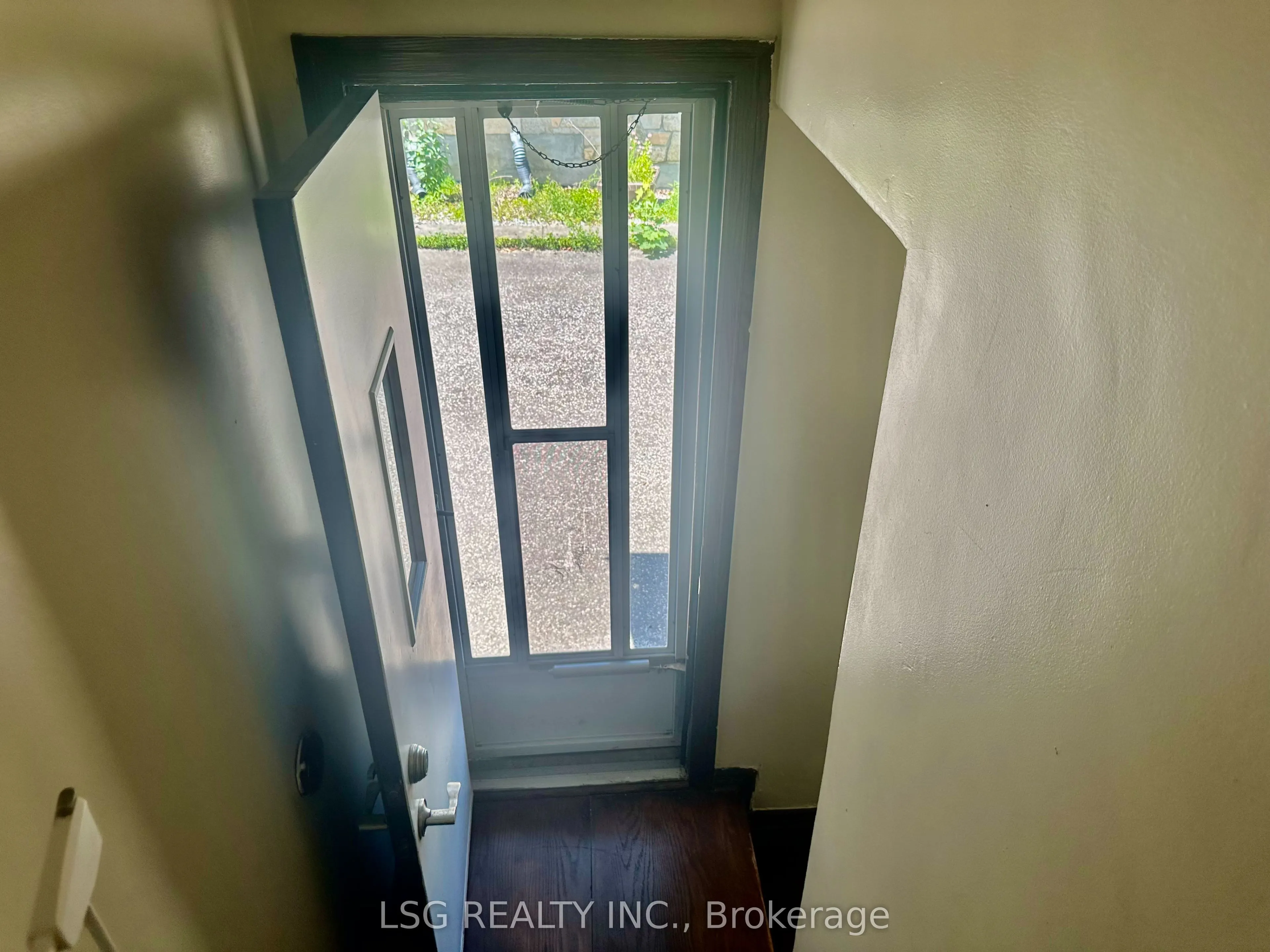 107 Elmhurst Avenue