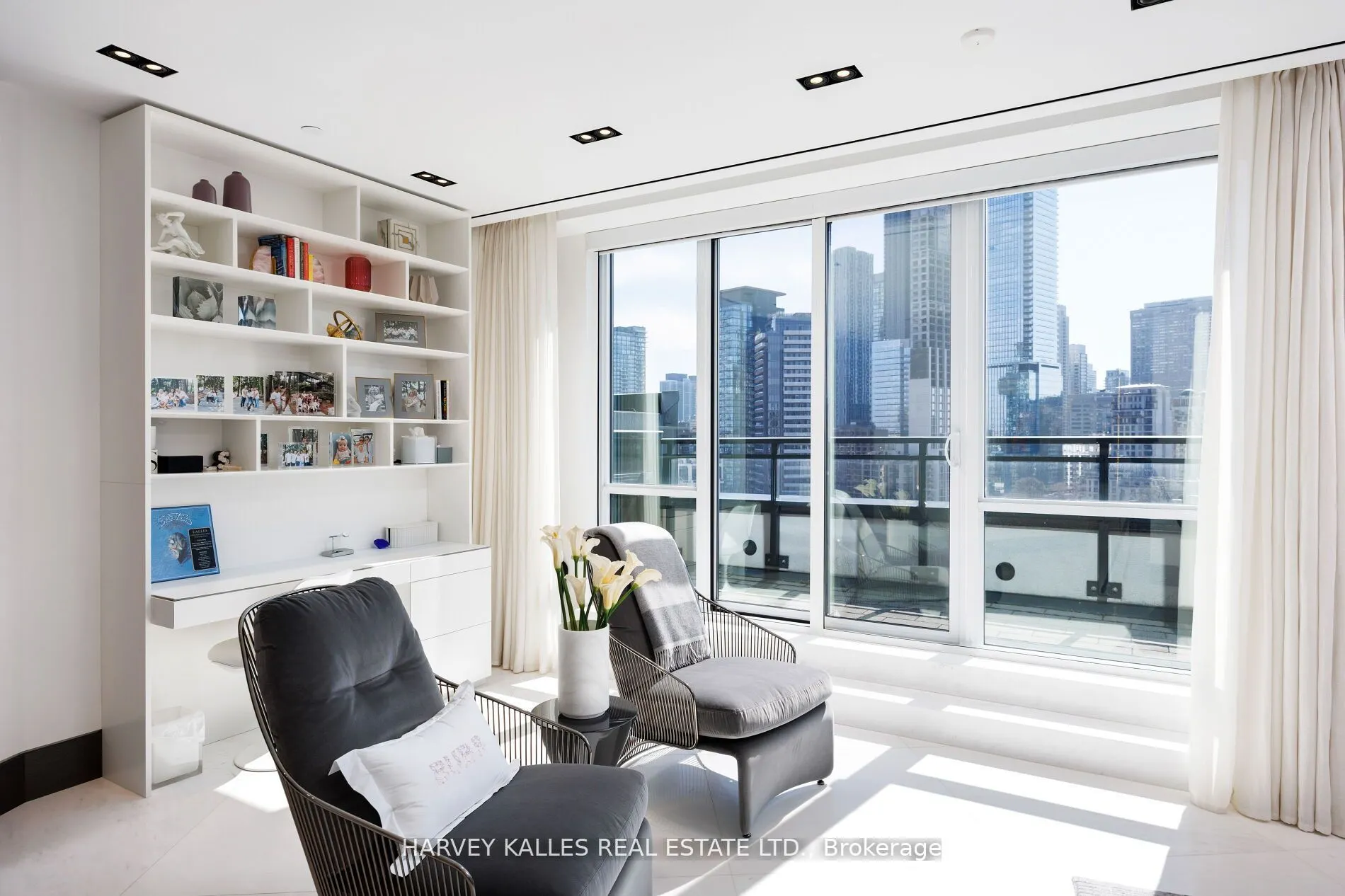 181 Davenport Road, #PH1201