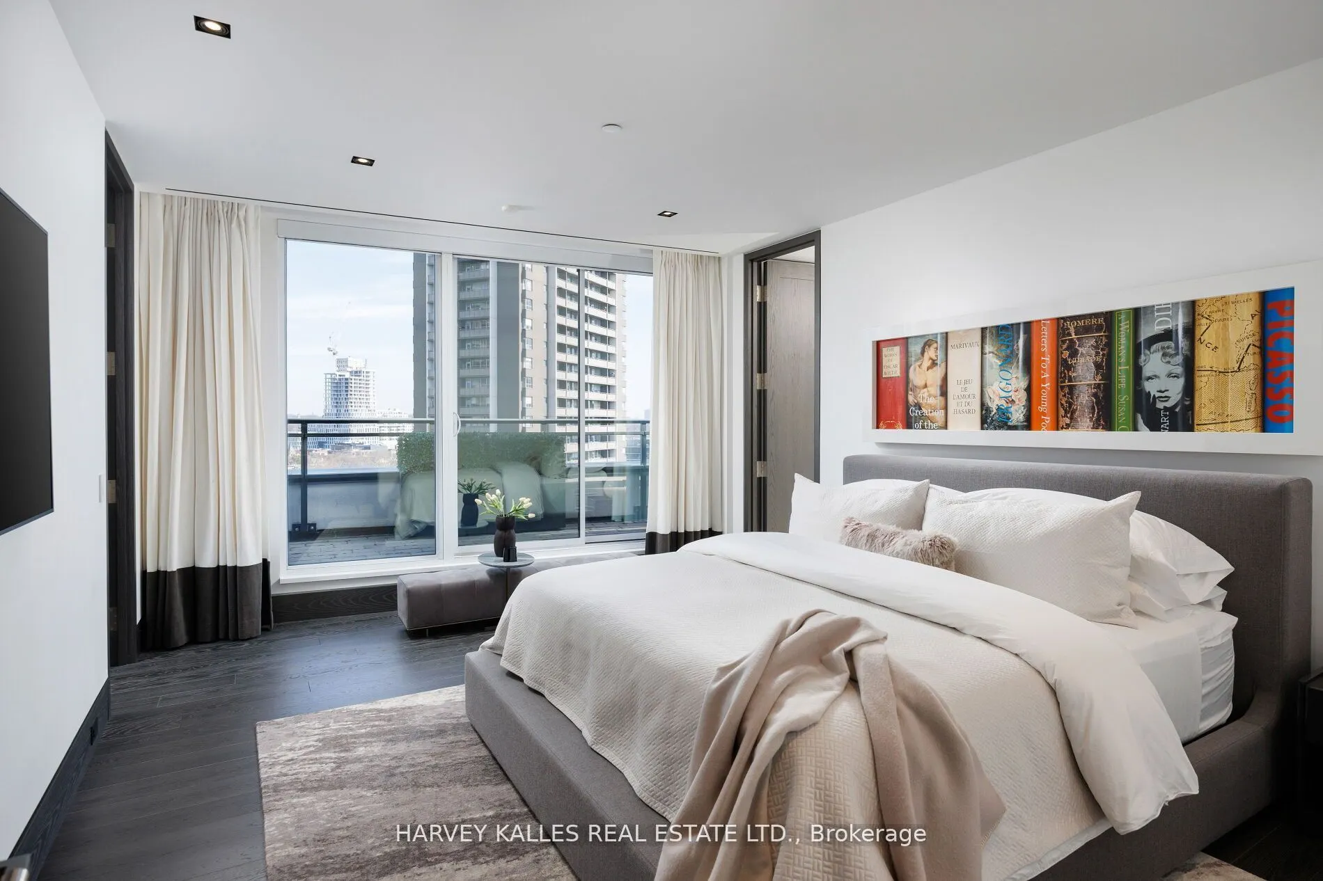181 Davenport Road, #PH1201