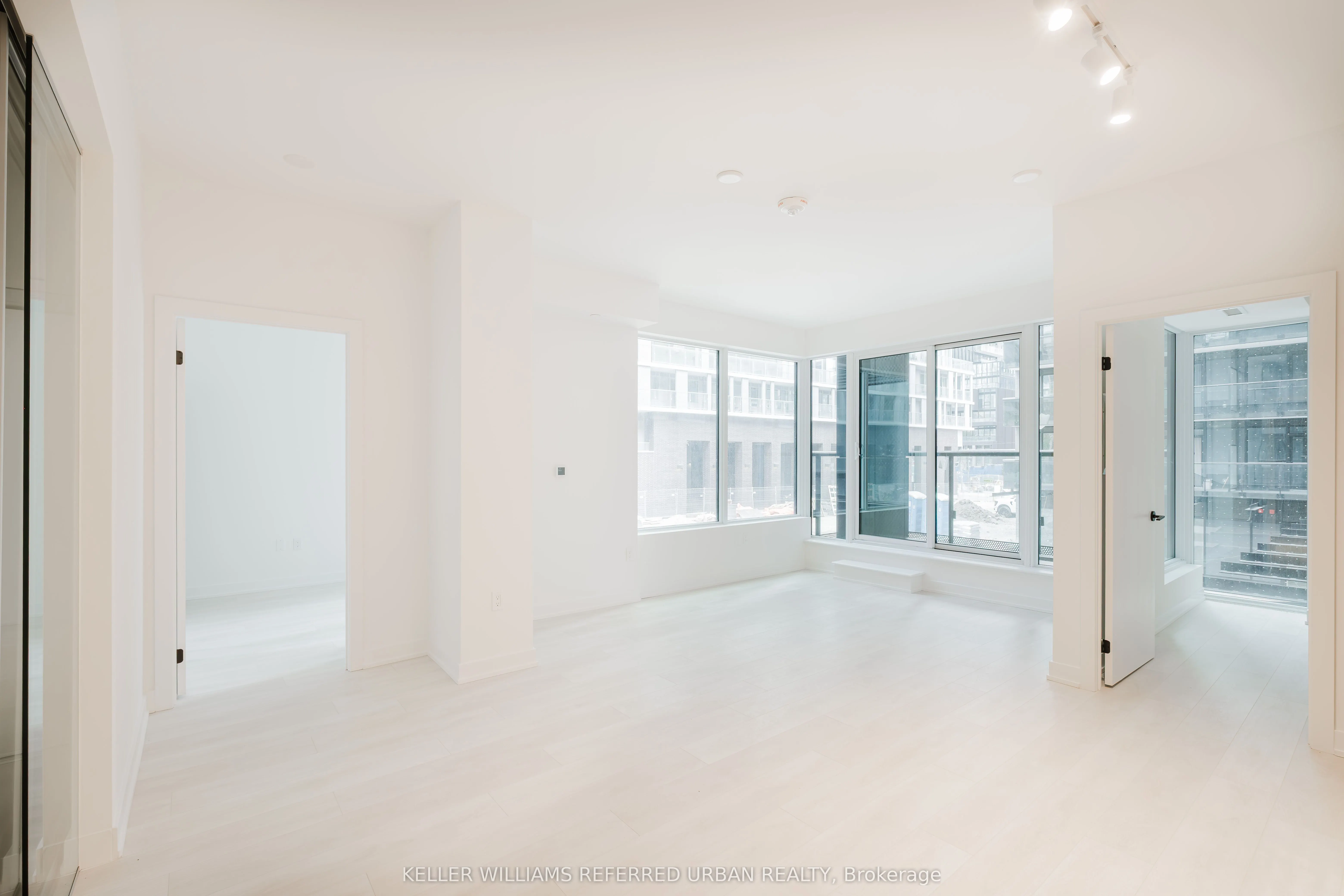 127 Broadway Avenue, #207