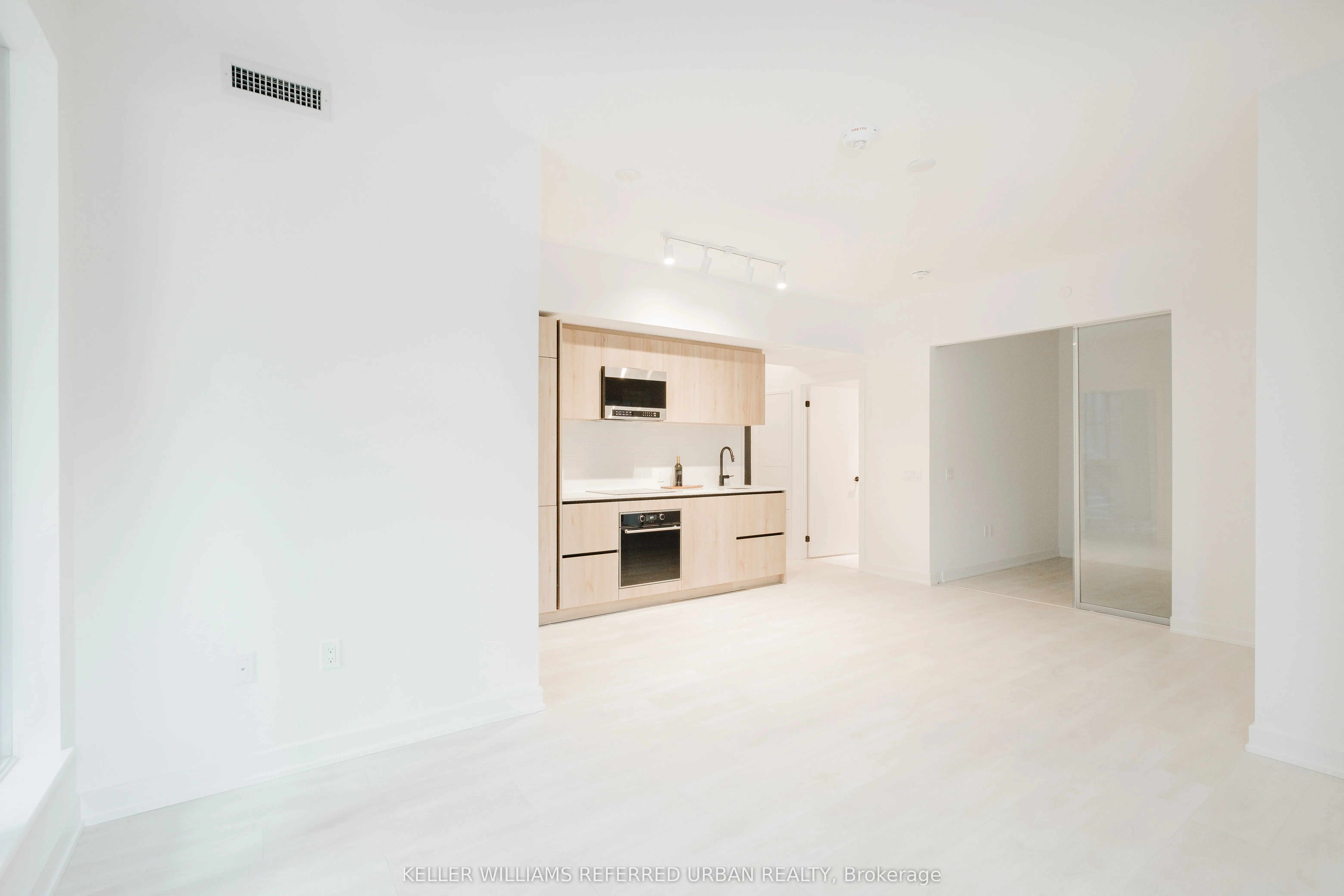 127 Broadway Avenue, #207