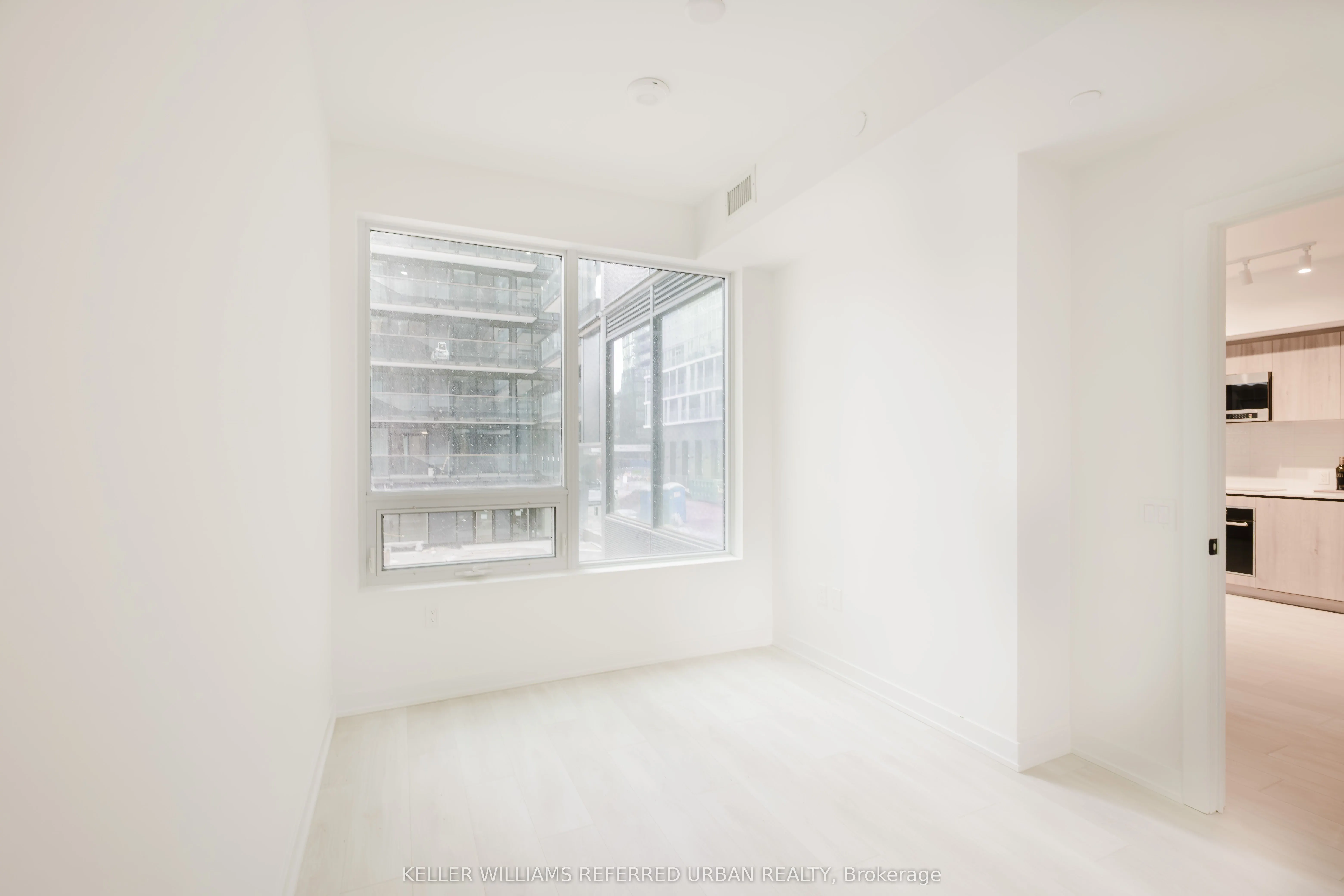 127 Broadway Avenue, #207