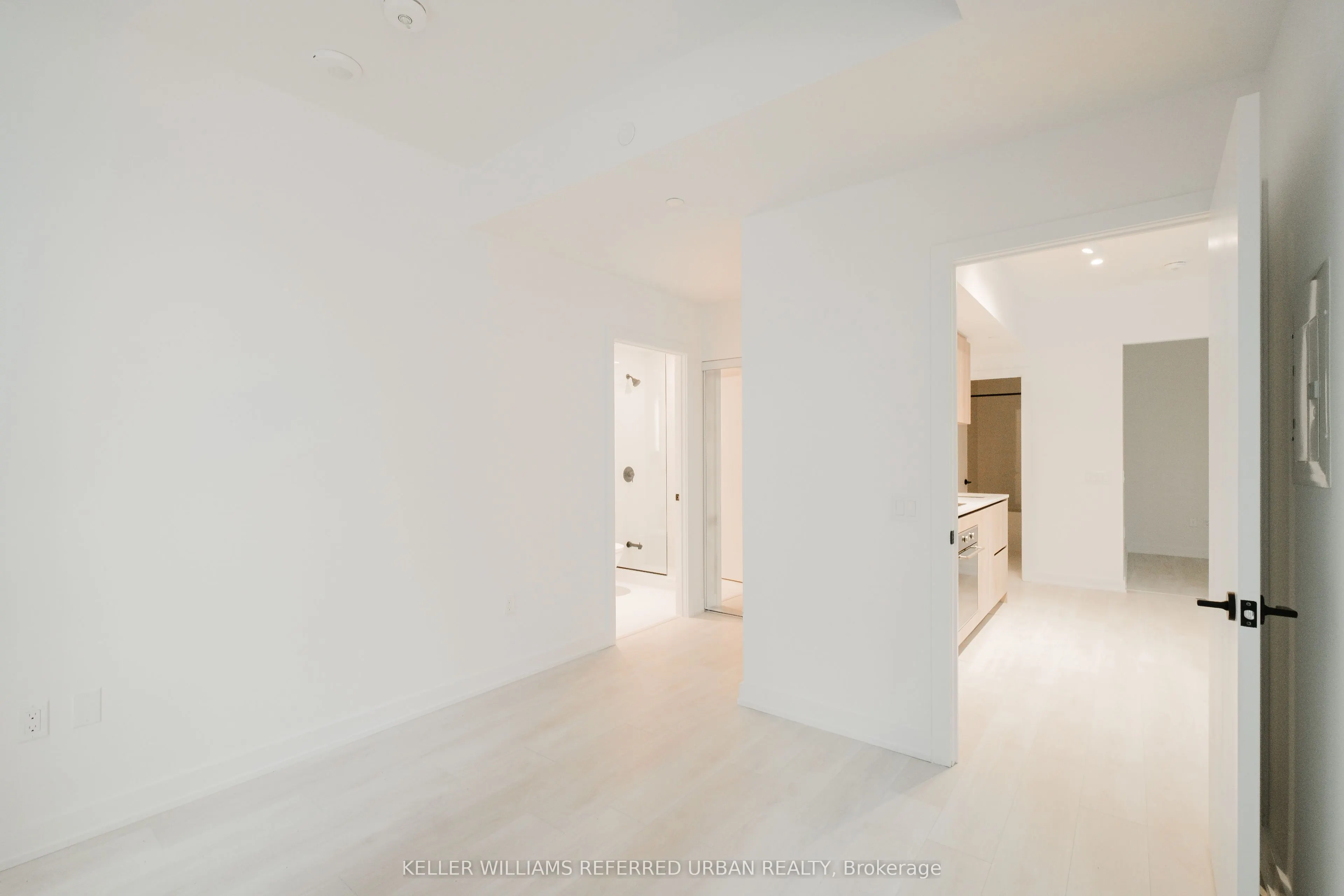 127 Broadway Avenue, #207