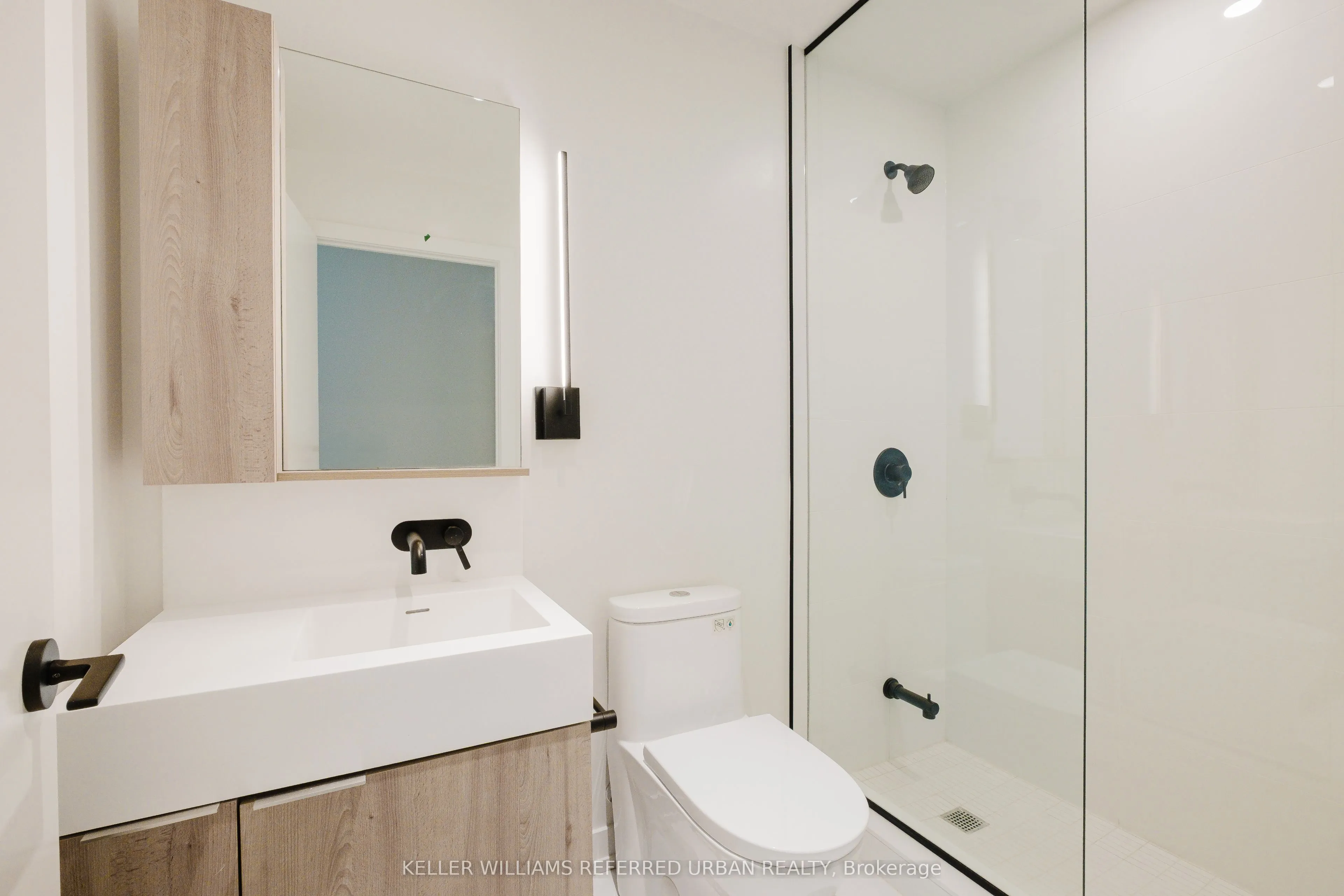127 Broadway Avenue, #207
