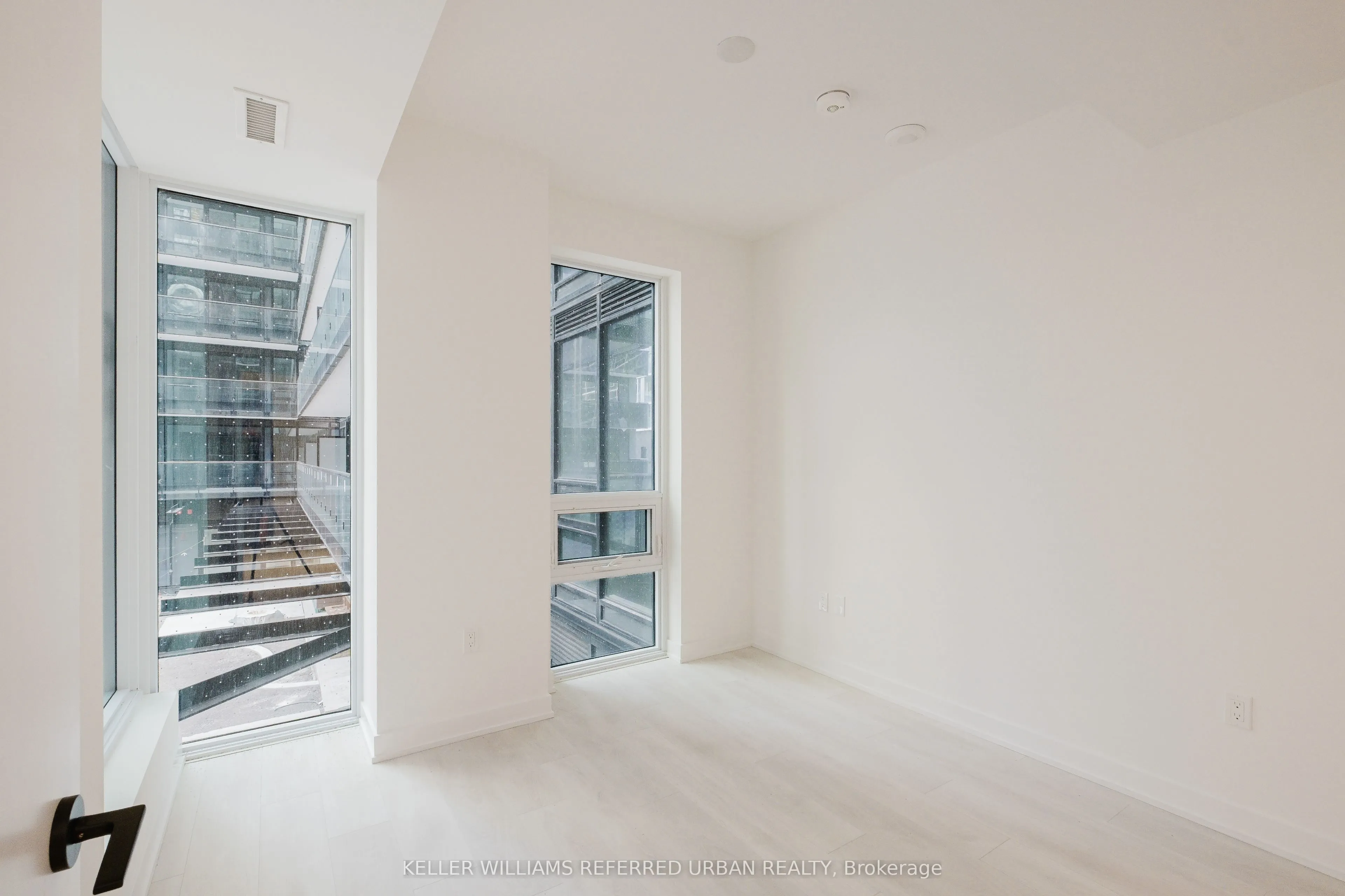 127 Broadway Avenue, #207