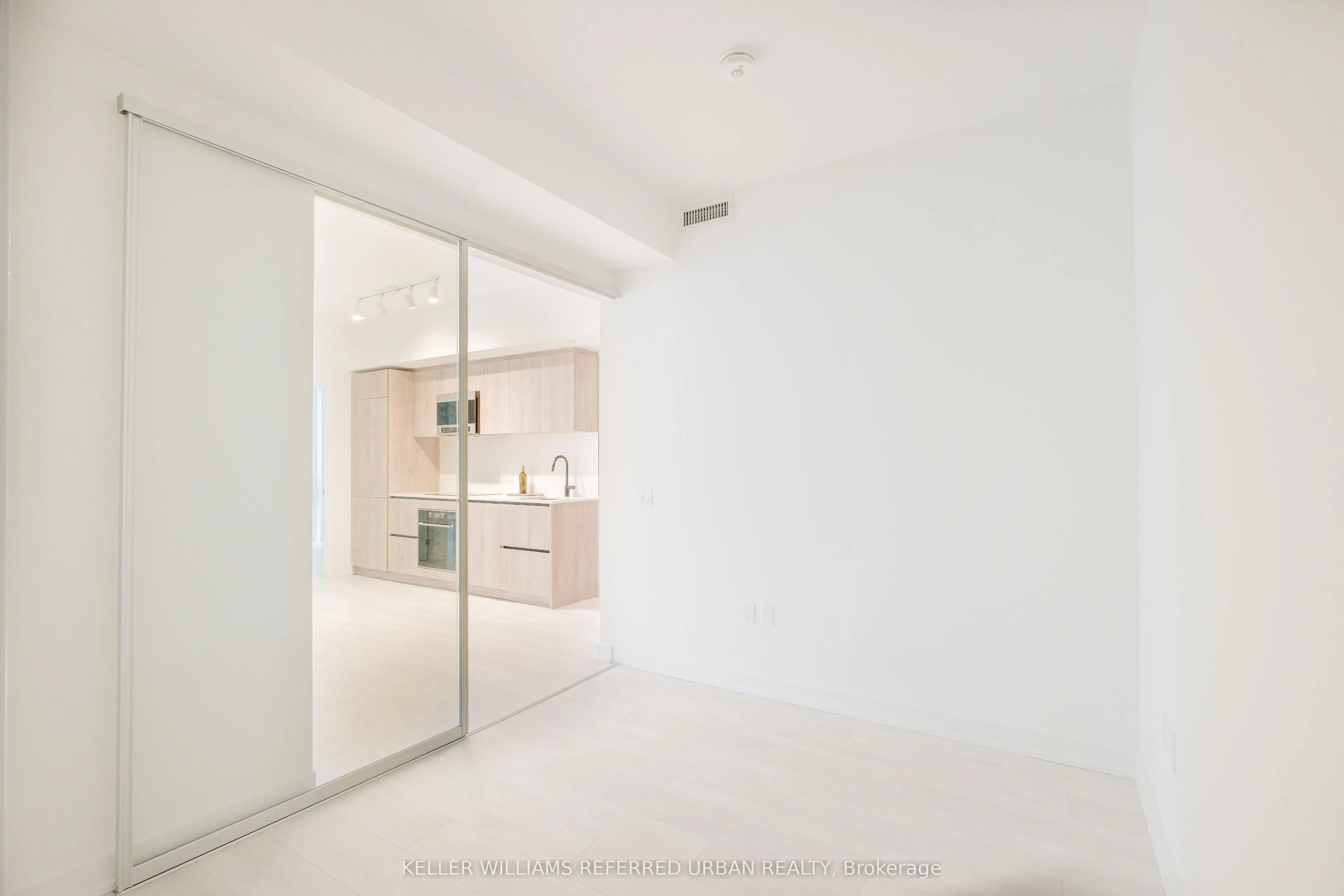 127 Broadway Avenue, #207