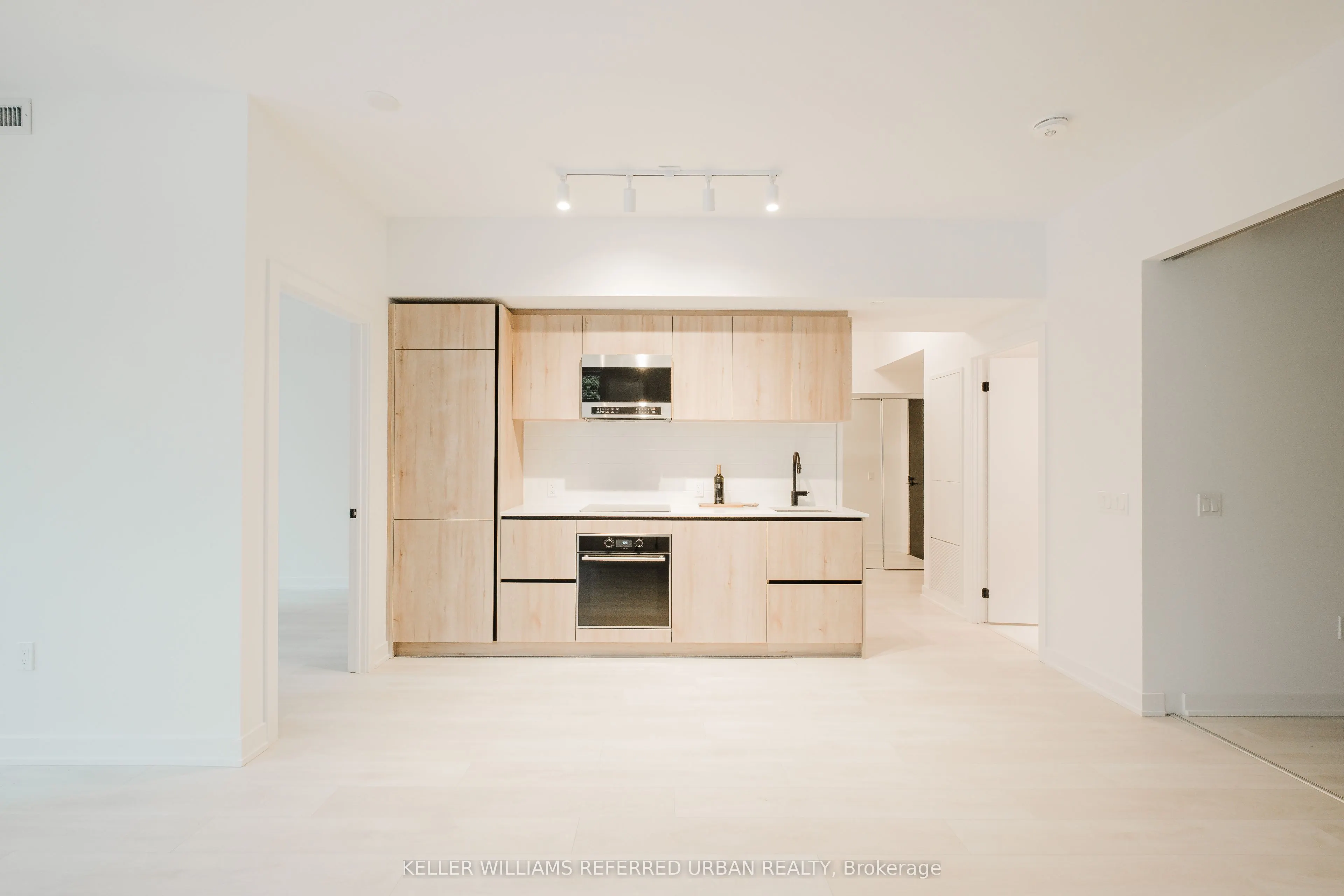 127 Broadway Avenue, #207