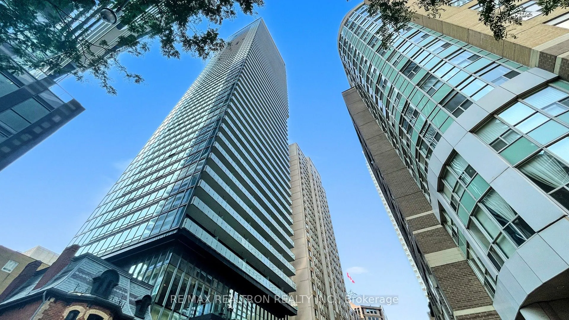 15 Grenville Street, #2706