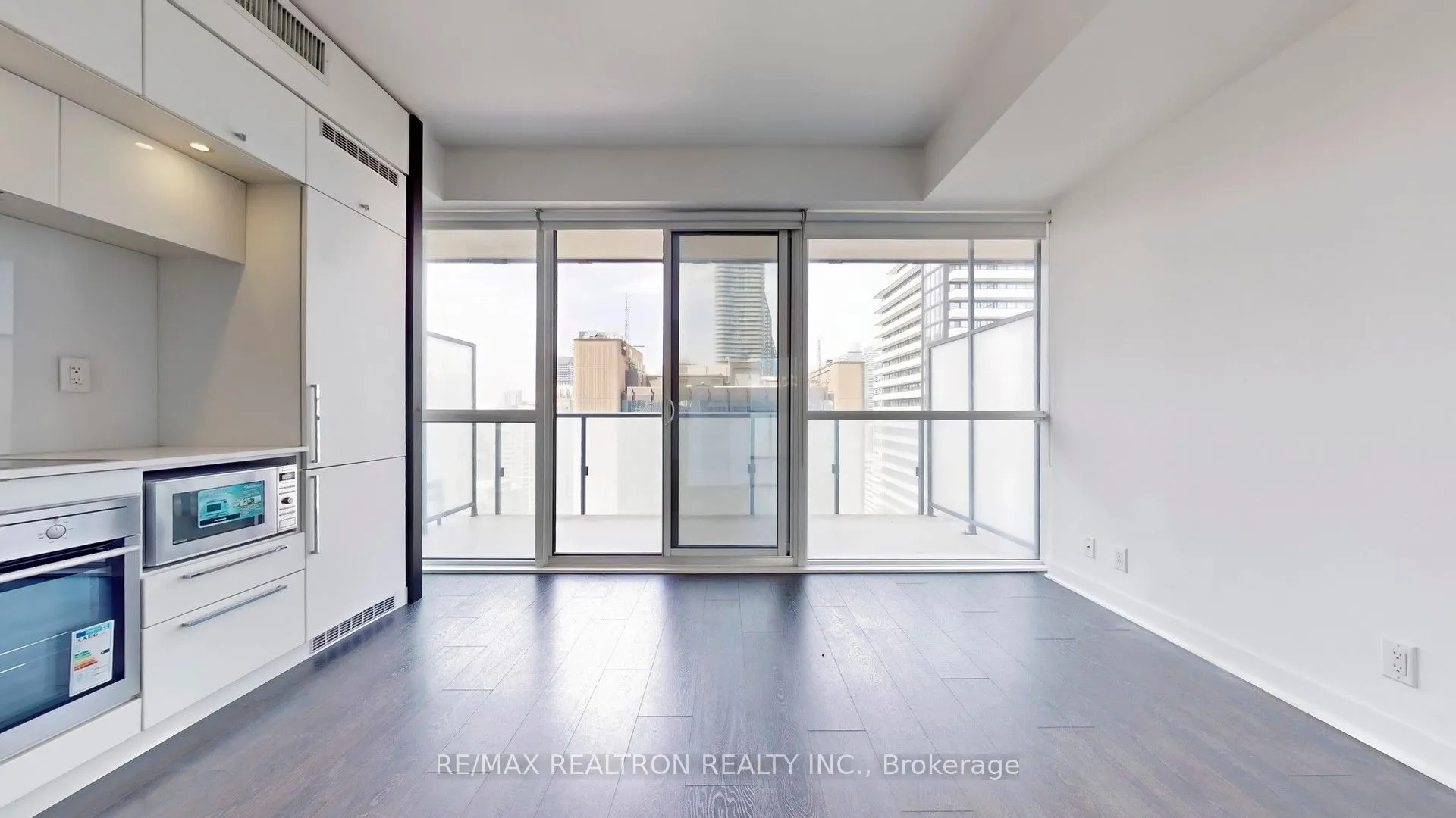 15 Grenville Street, #2706