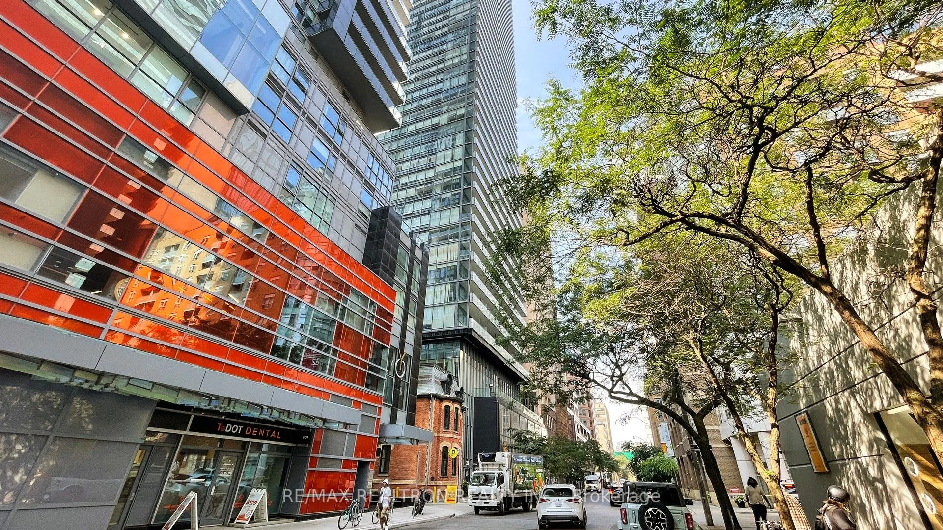 15 Grenville Street, #2706