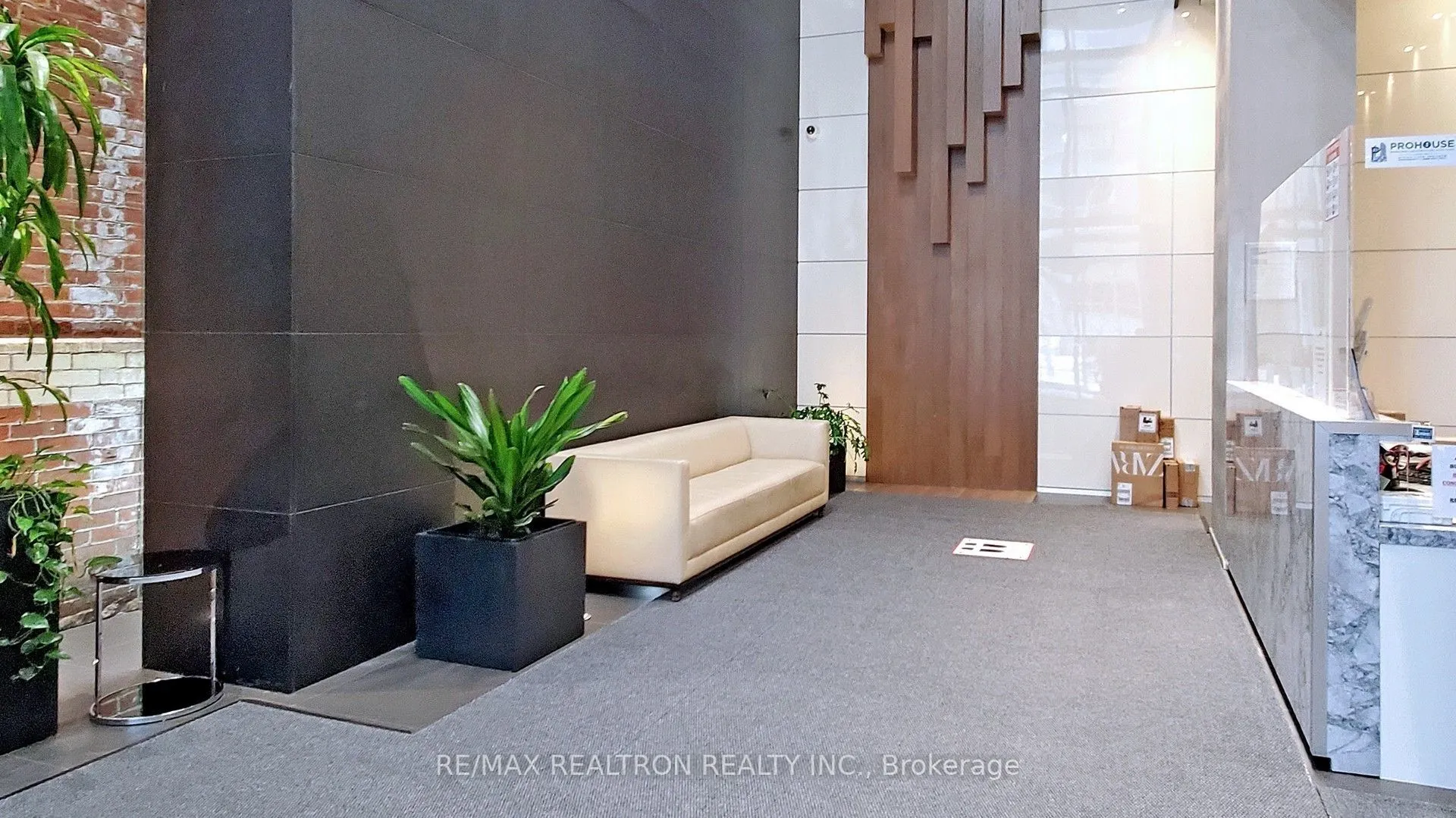 15 Grenville Street, #2706