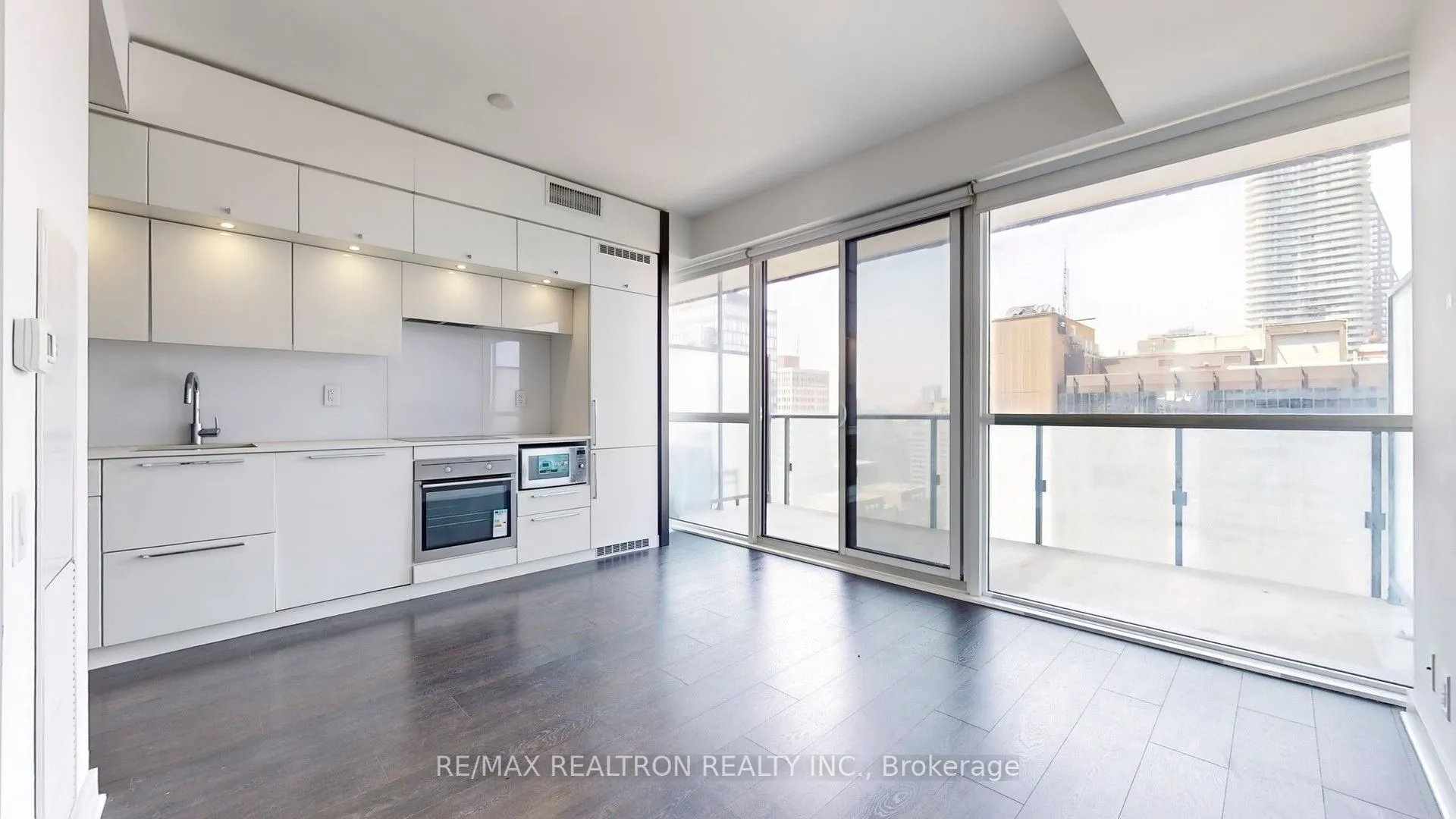 15 Grenville Street, #2706