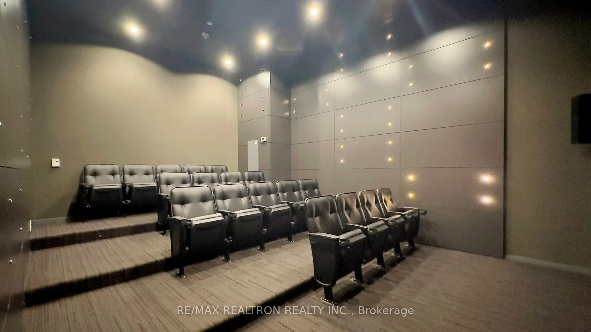 15 Grenville Street, #2706