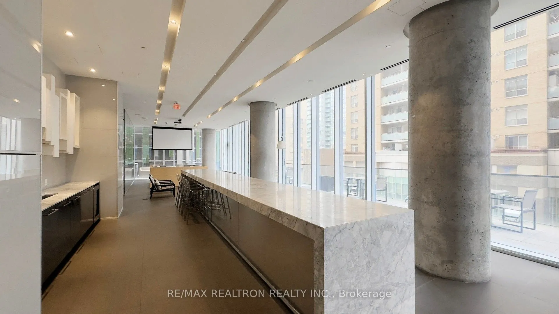 15 Grenville Street, #2706