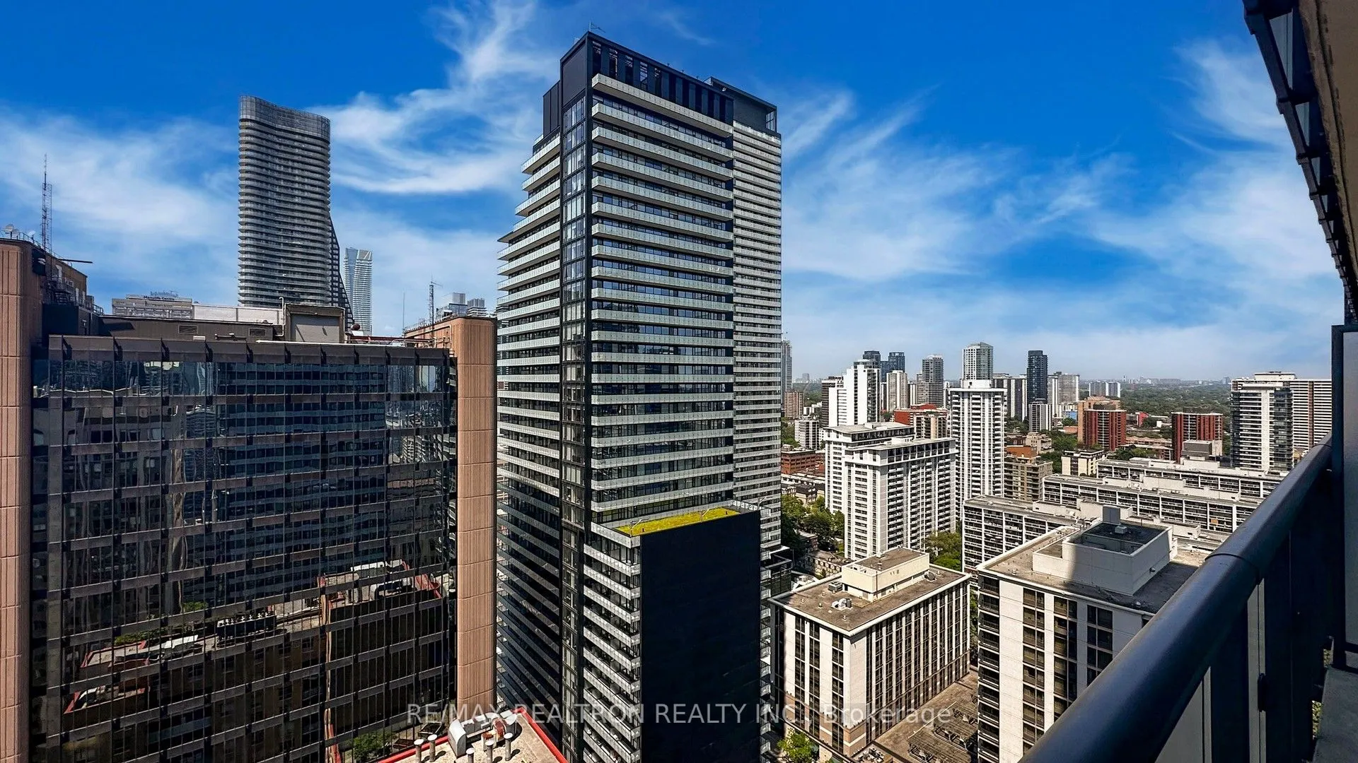 15 Grenville Street, #2706