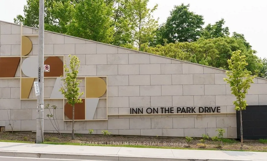 10 Inn on the park Drive, #2006