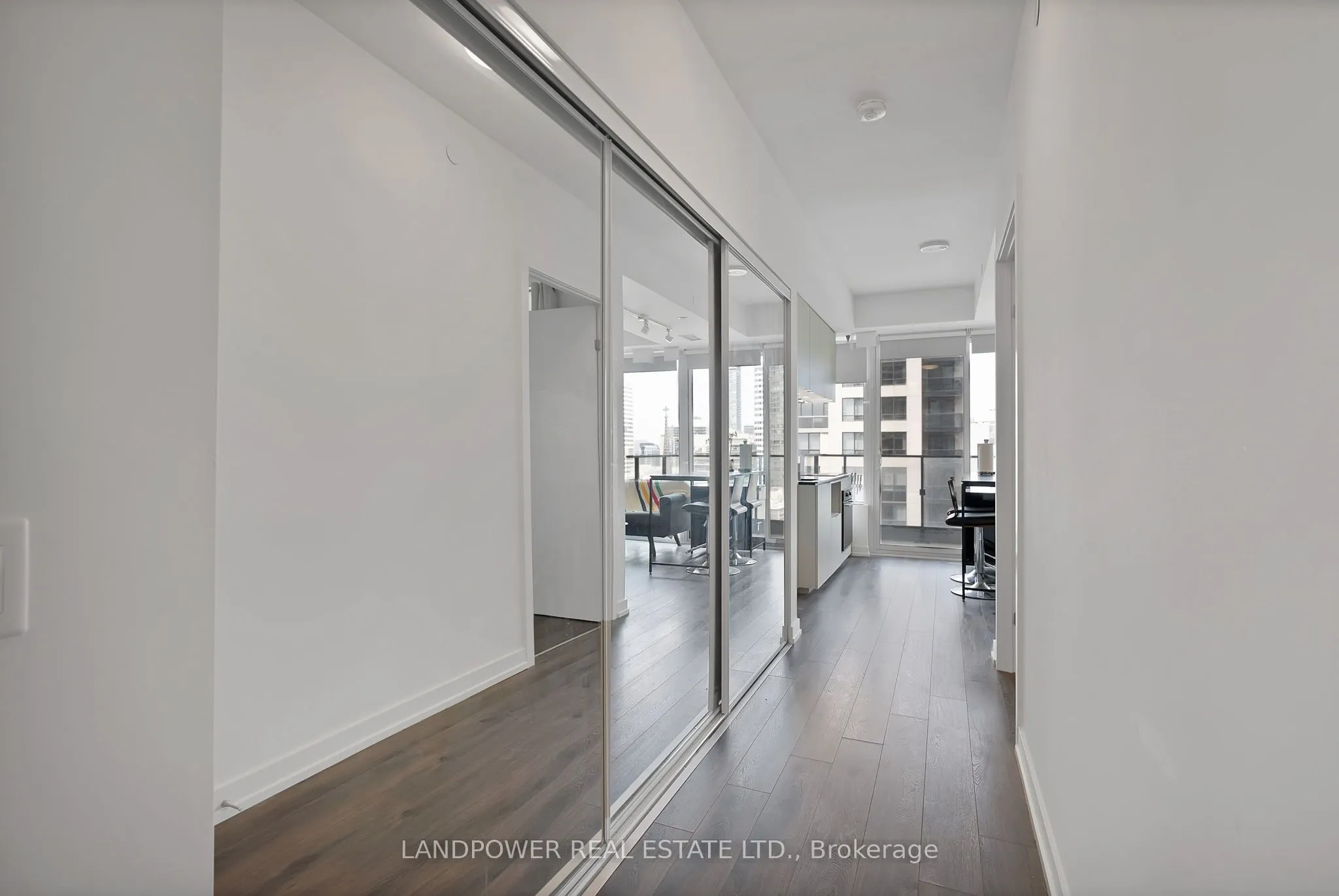 77 Shuter Street #2501