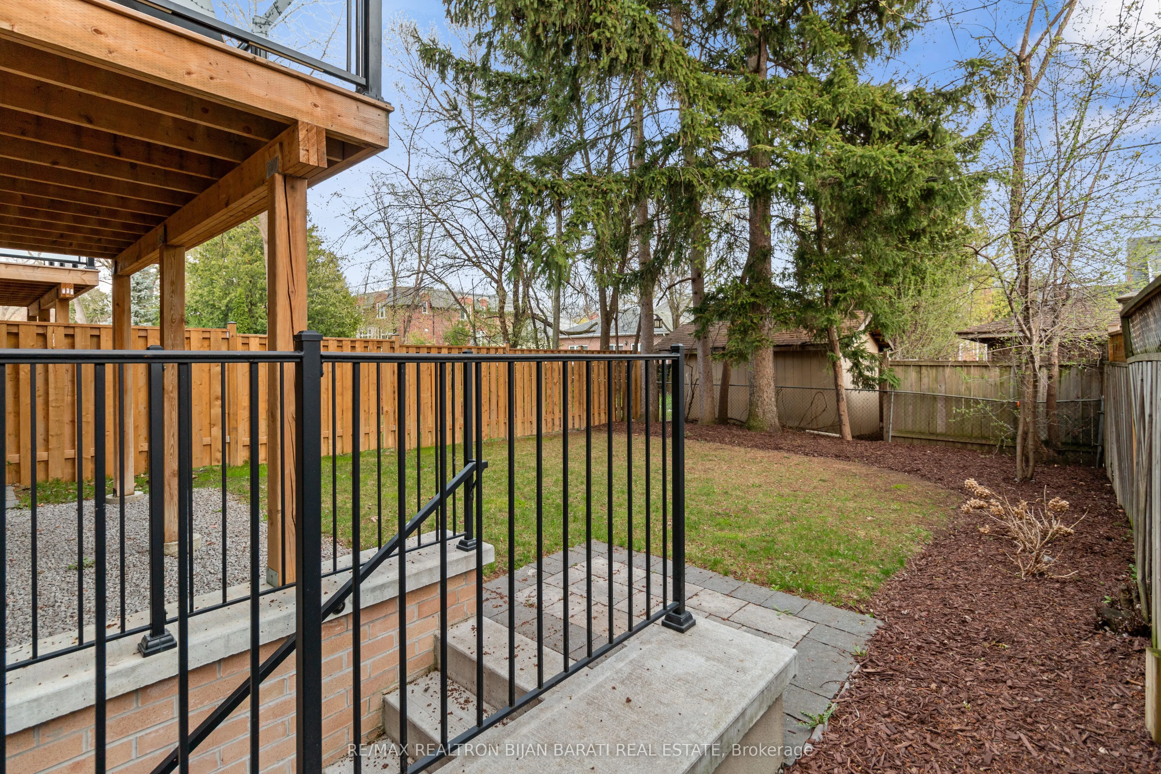 109 Kingsdale Avenue