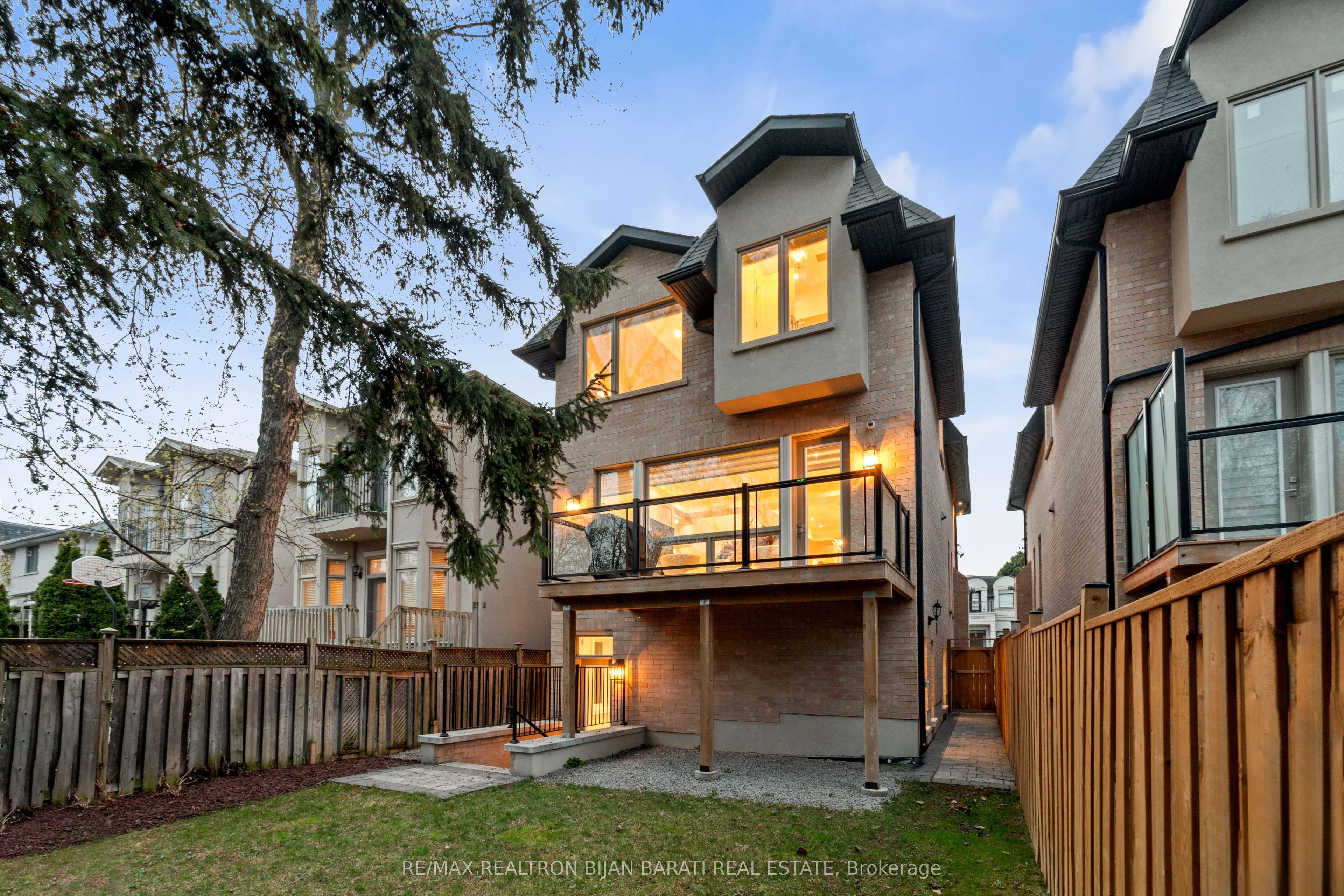 109 Kingsdale Avenue