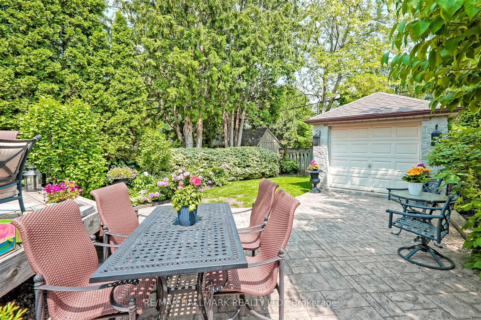 27 Cameron Crescent