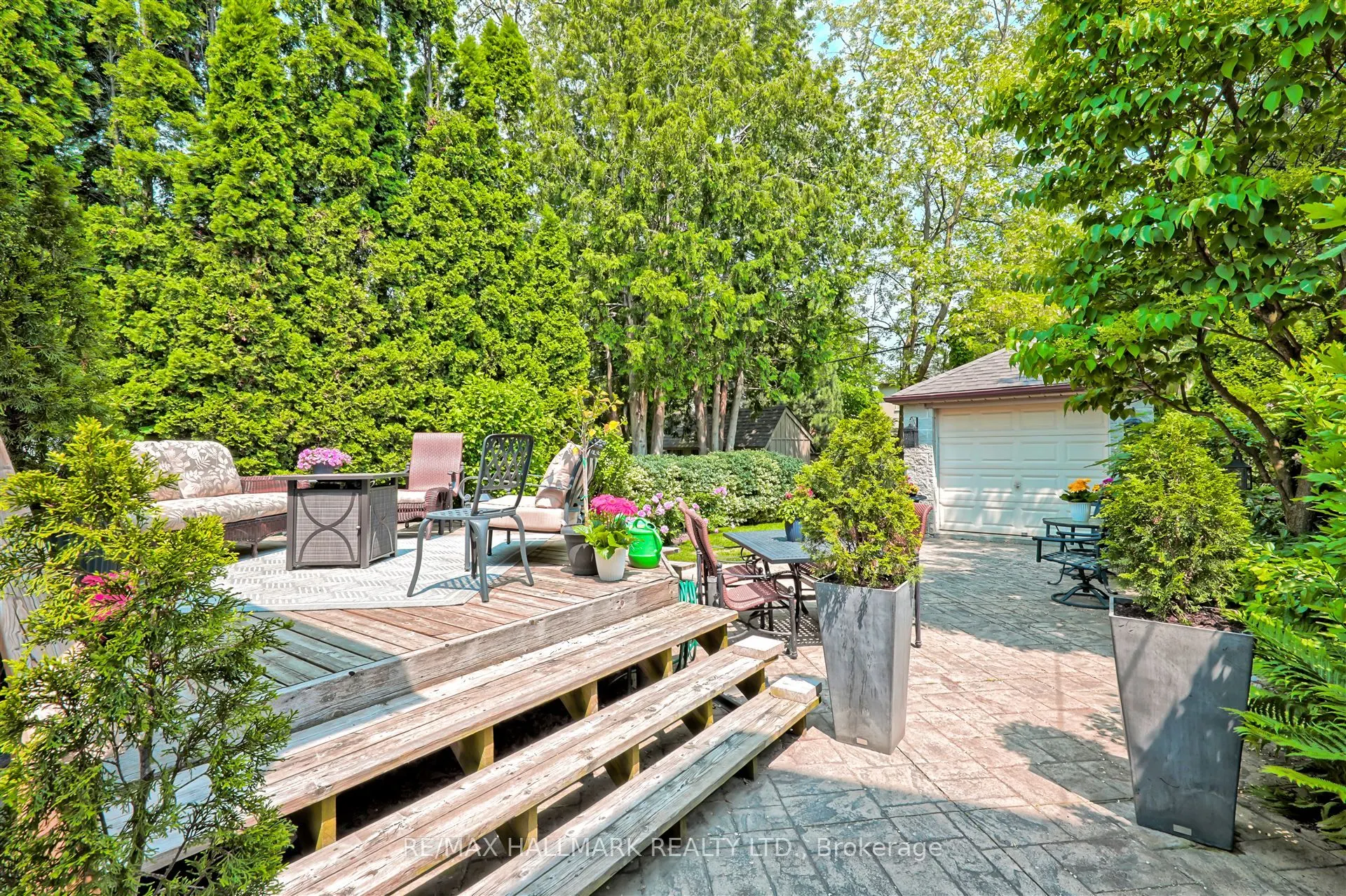 27 Cameron Crescent