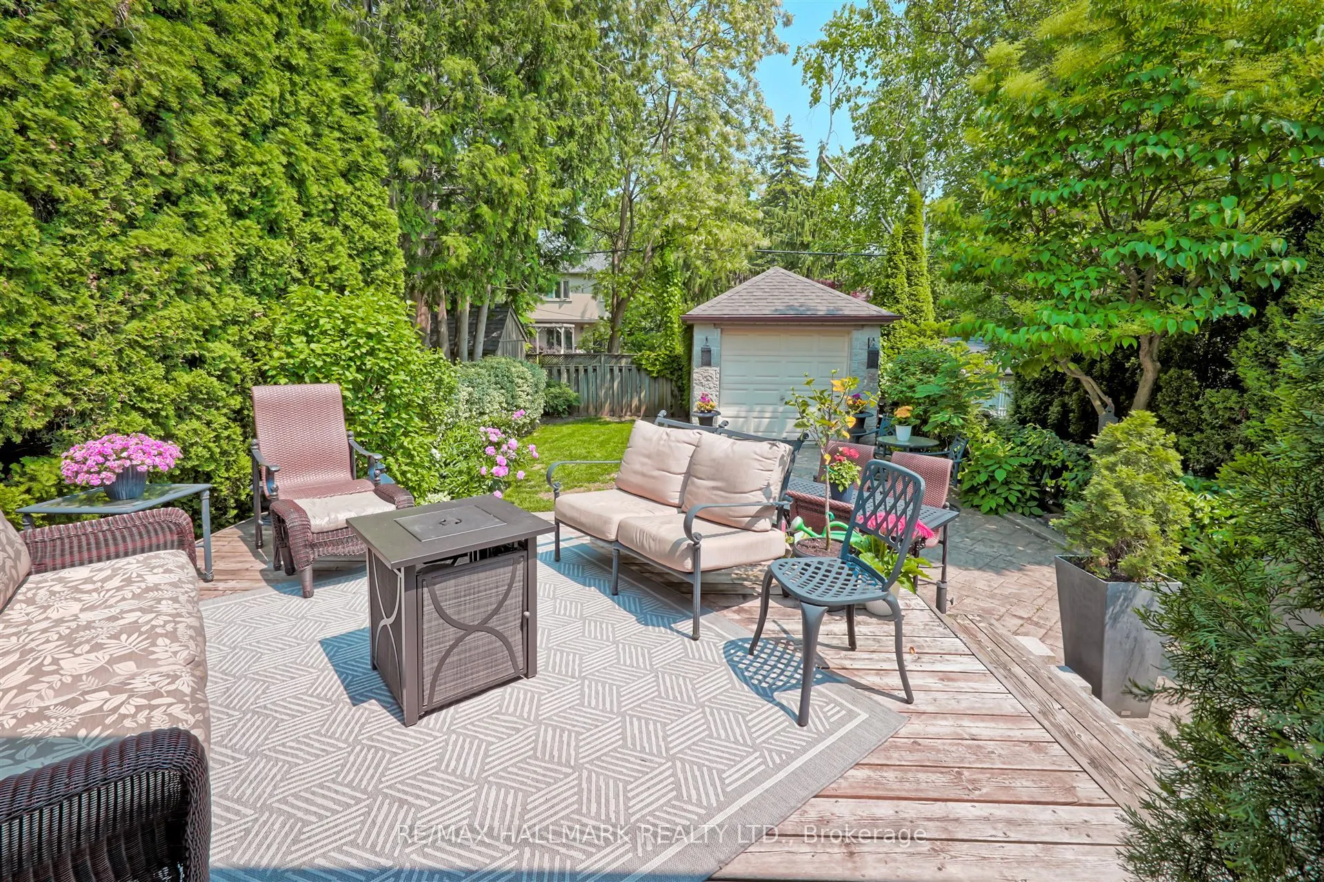 27 Cameron Crescent