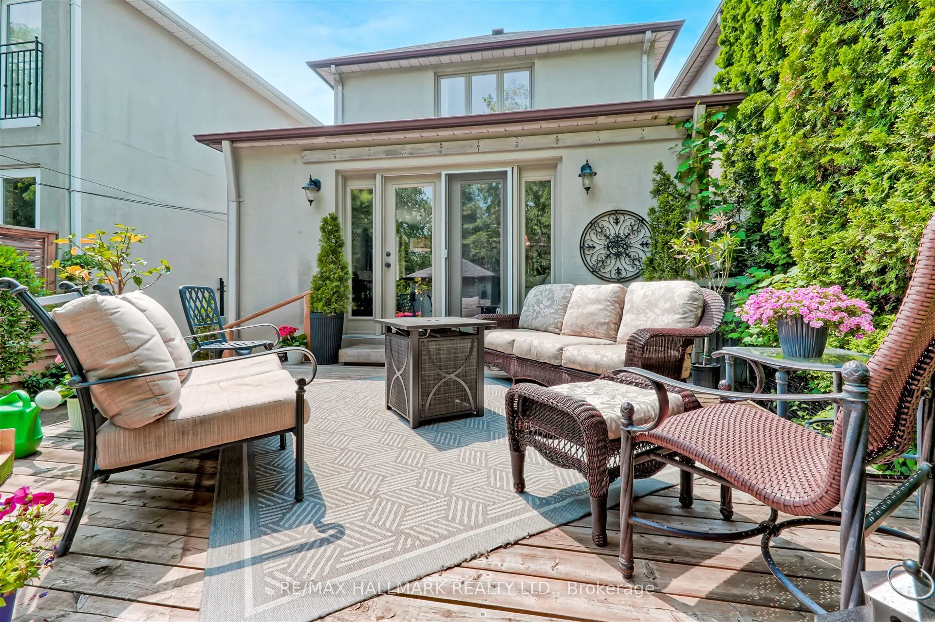 27 Cameron Crescent