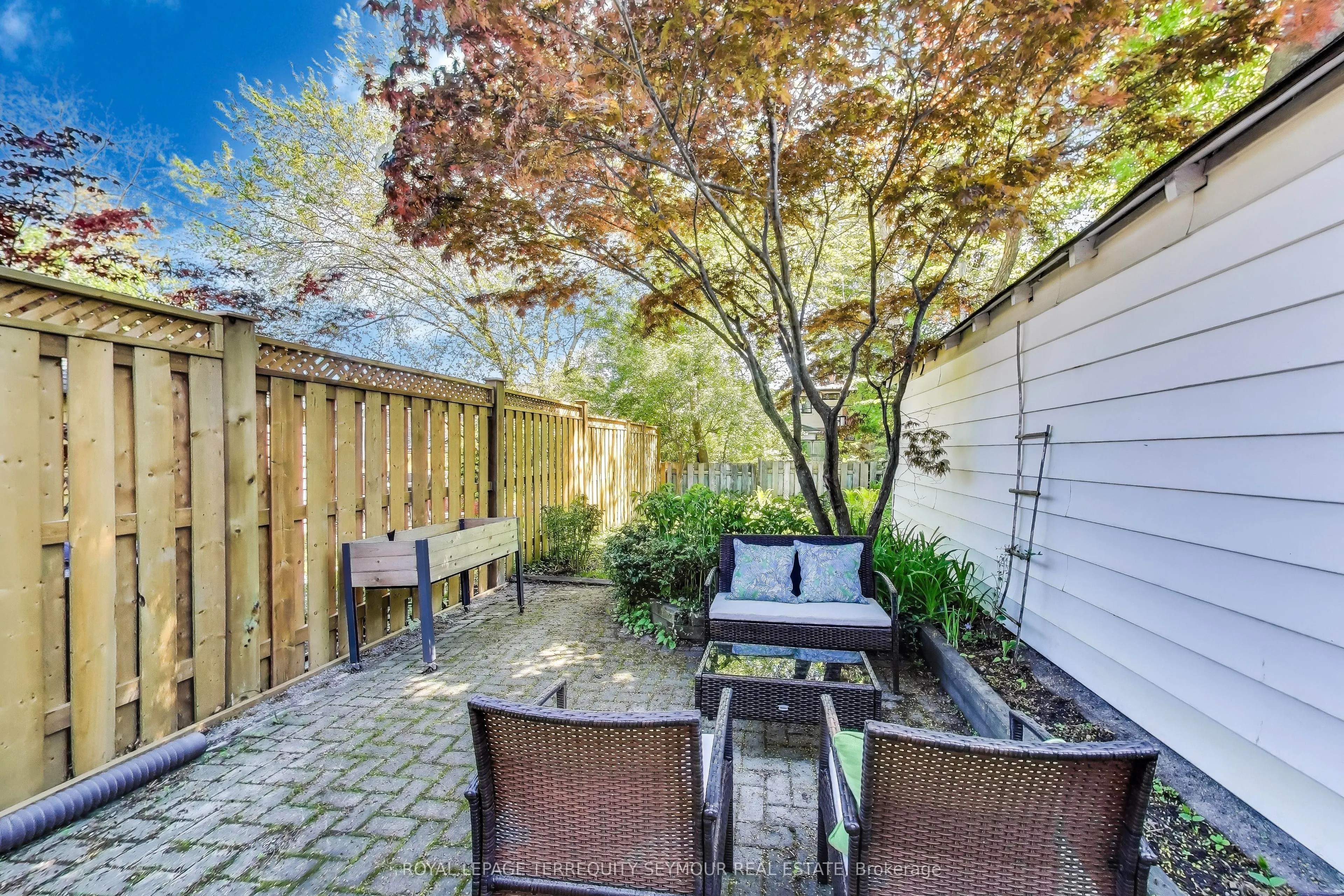 275 Fairlawn Avenue