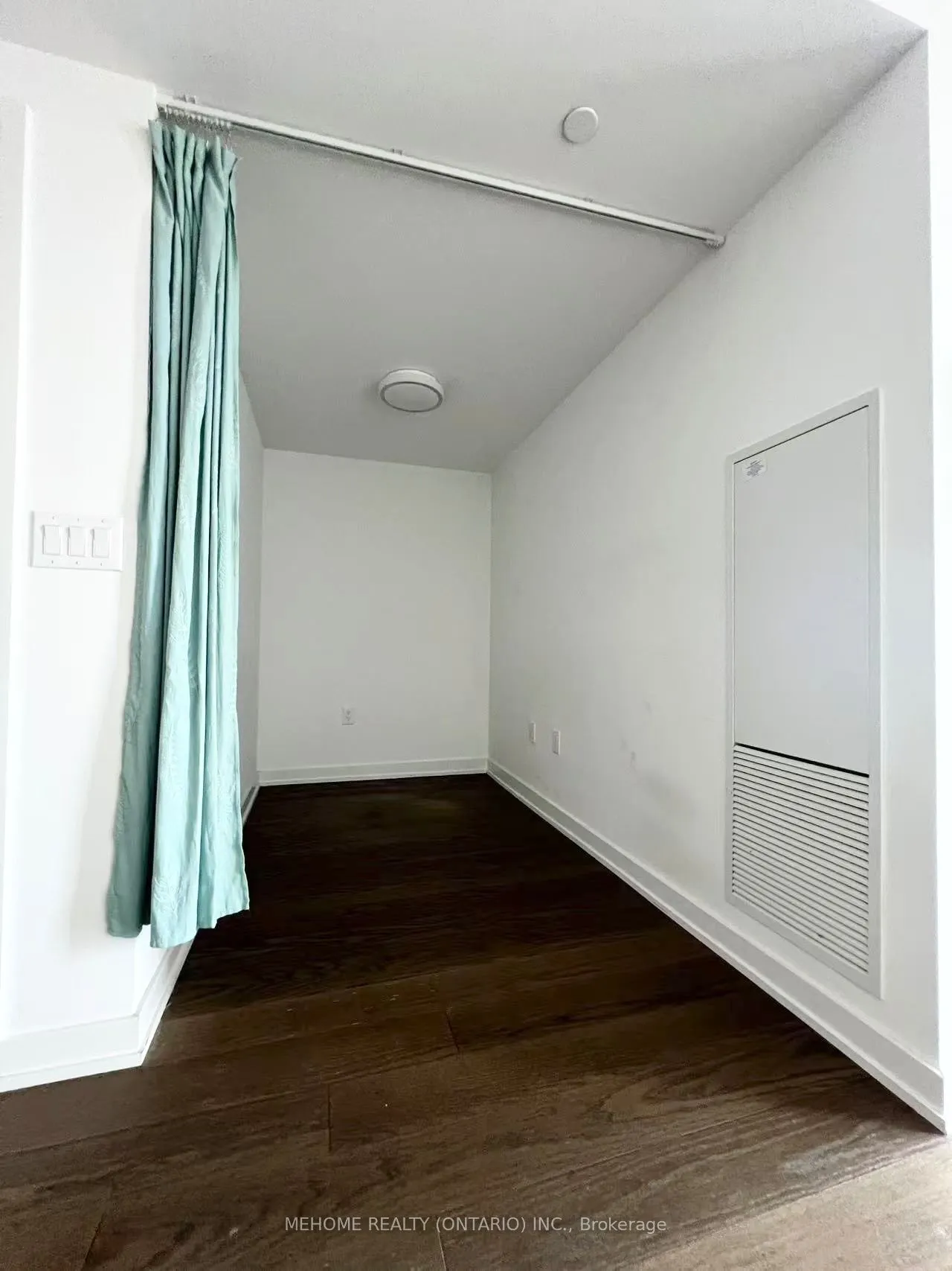 11 Wellesley St W, #4203