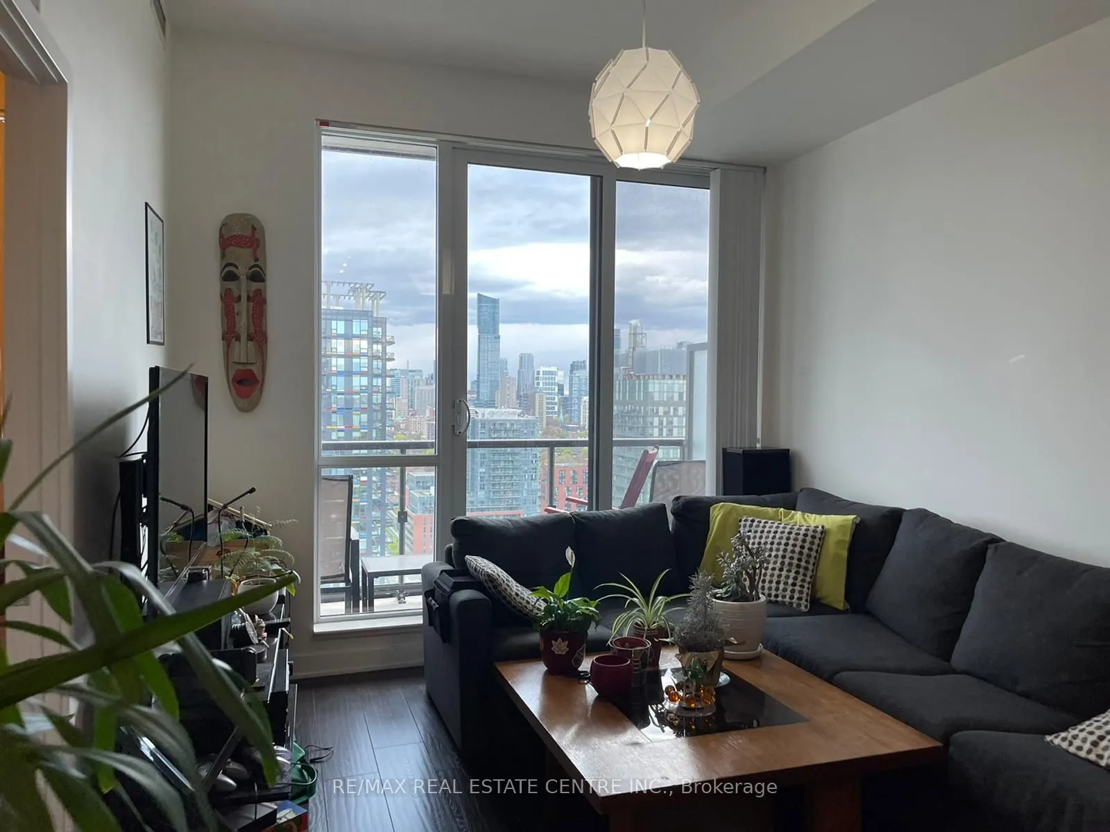 170 Sumach Street, #2407
