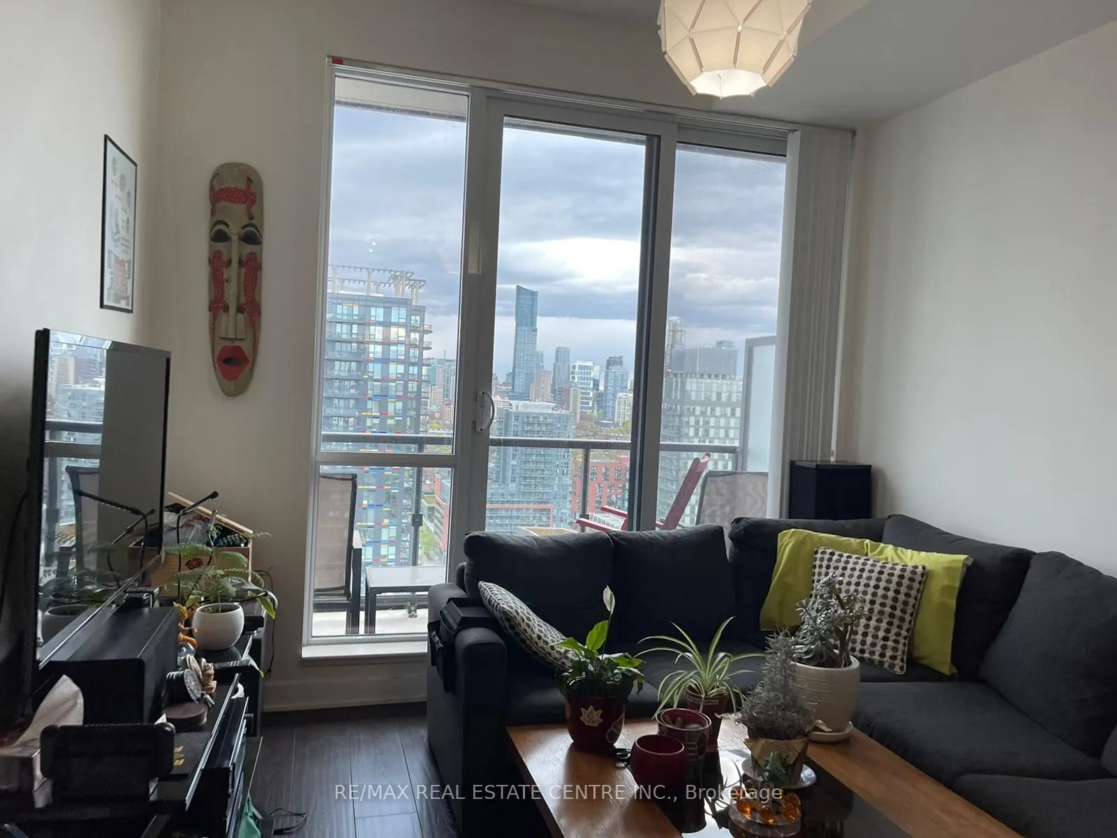 170 Sumach Street, #2407
