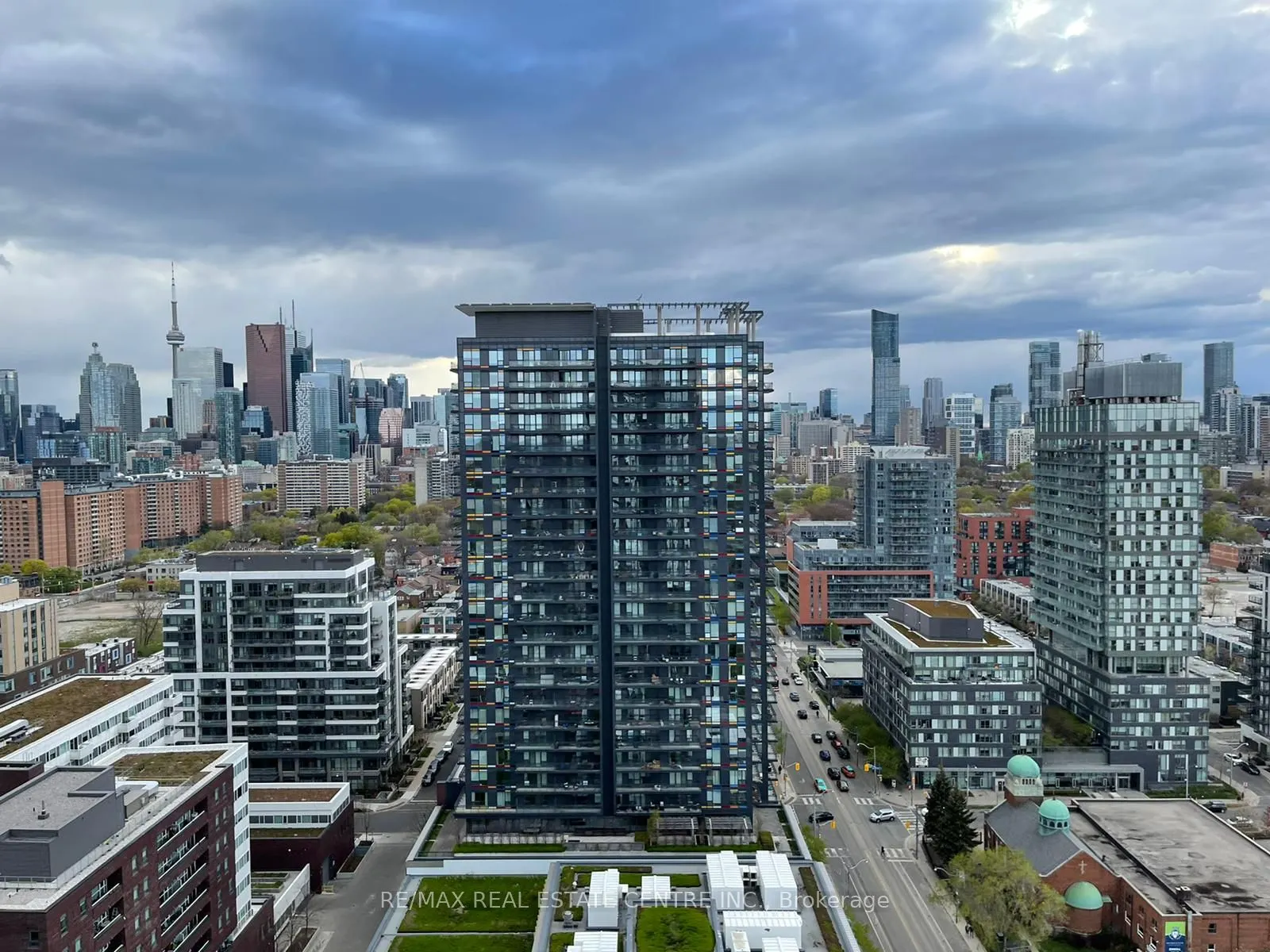 170 Sumach Street, #2407