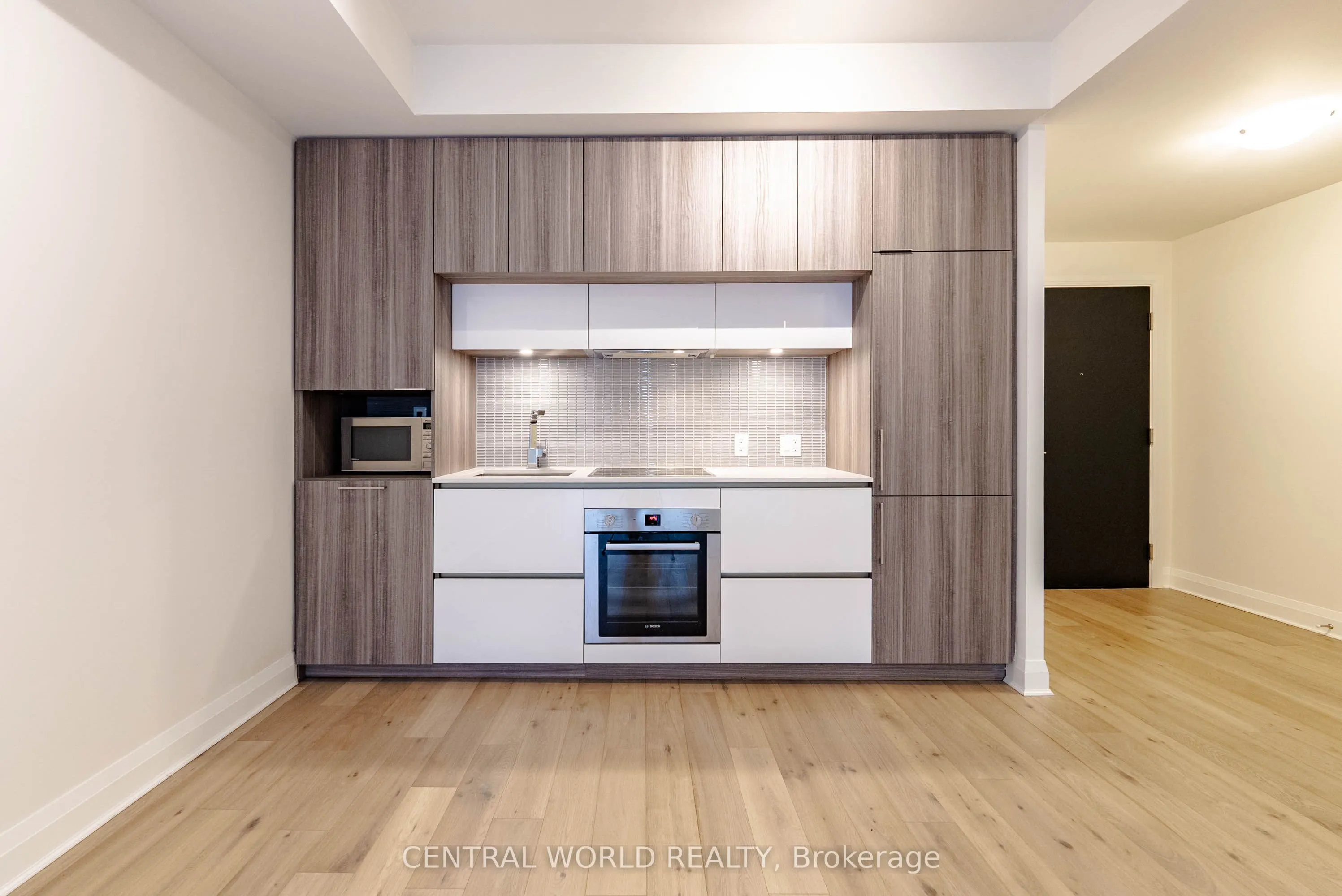 151 Avenue Road, #305