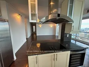 761 Bay Street #4212