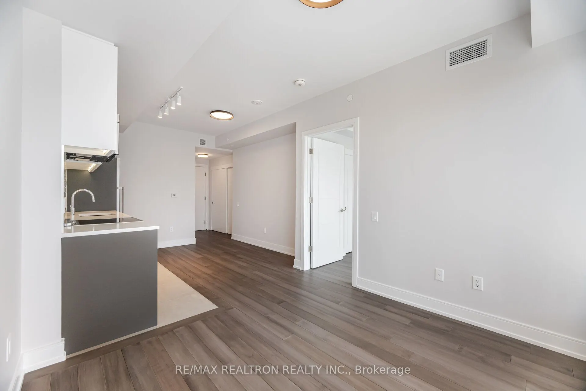 2525 Bathurst Street, #1105