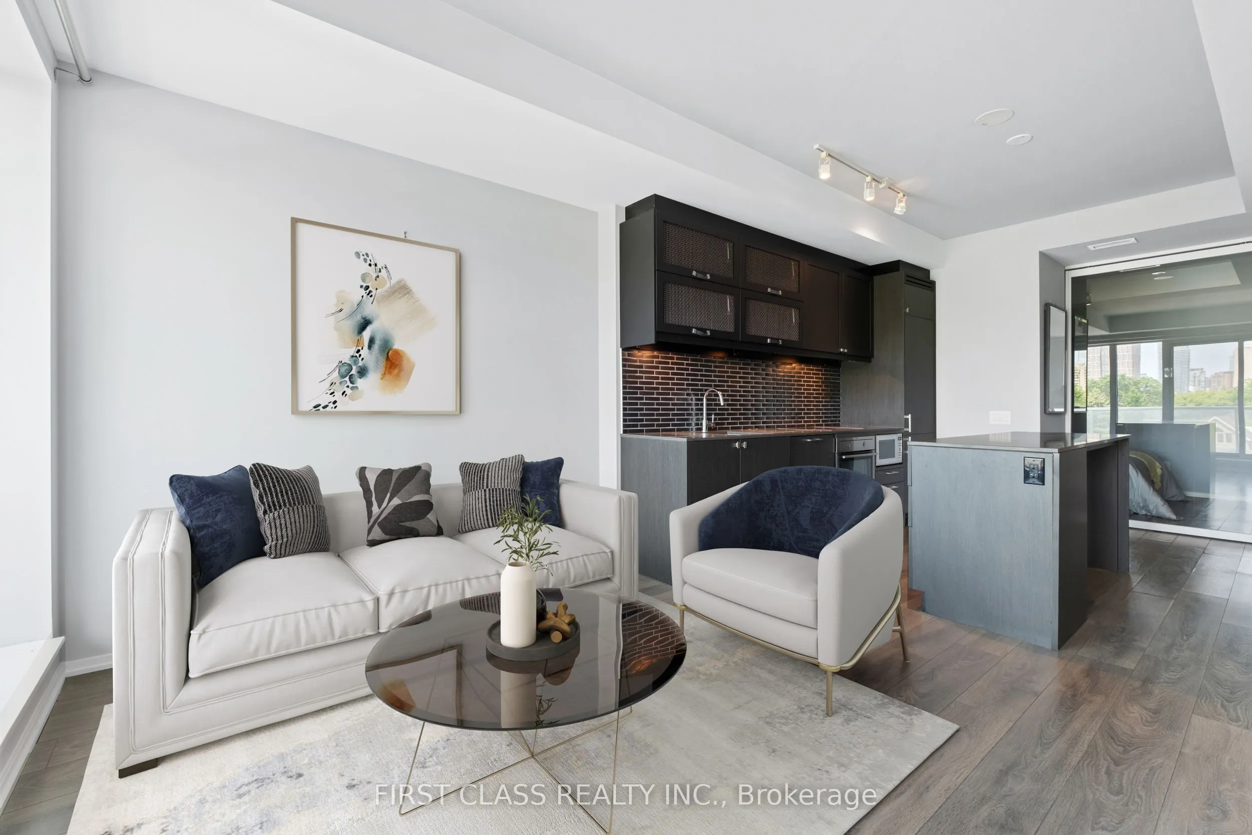 783 Bathurst Street, #413