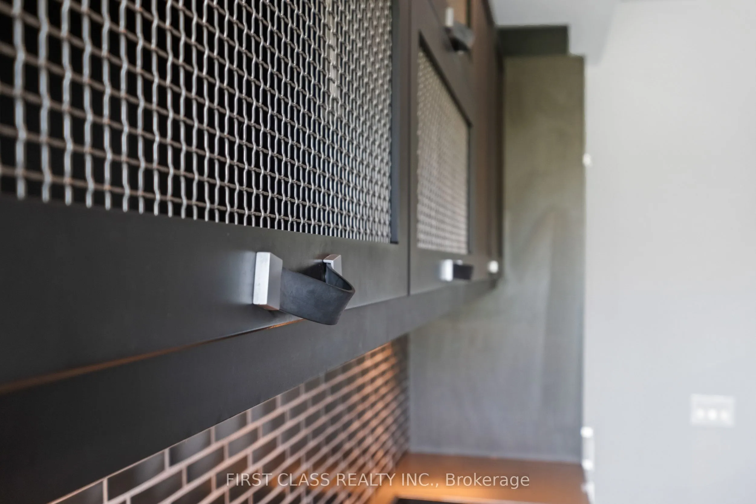 783 Bathurst Street, #413