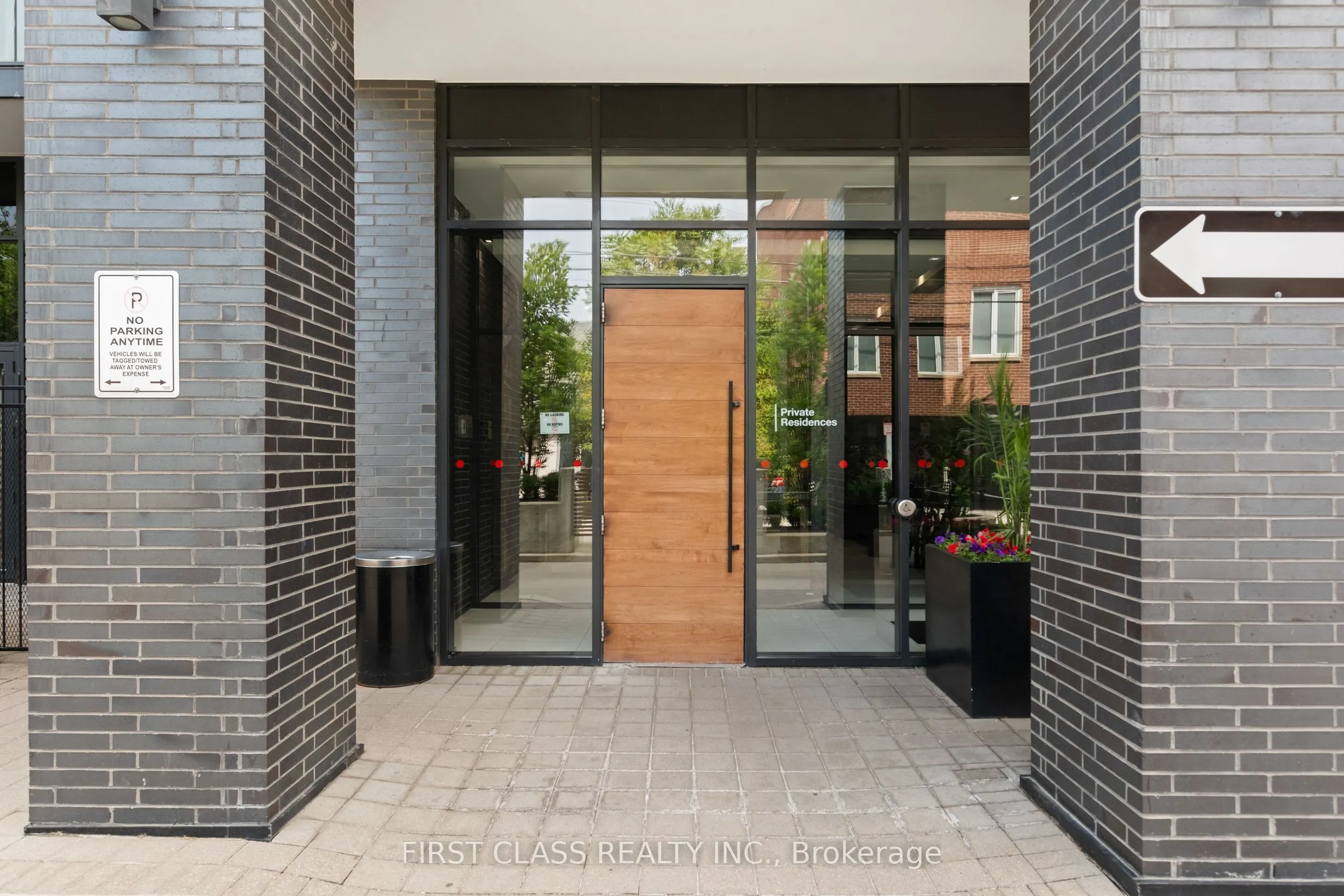 783 Bathurst Street, #413
