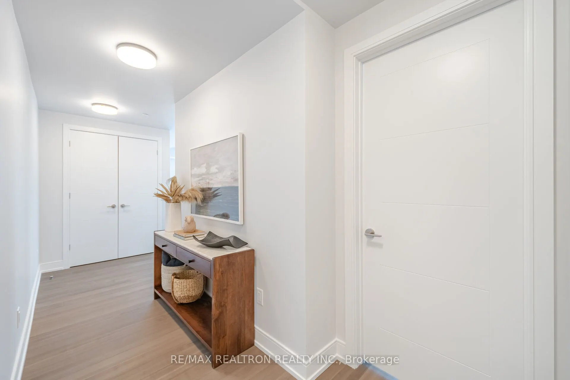 664 Spadina Avenue, #403