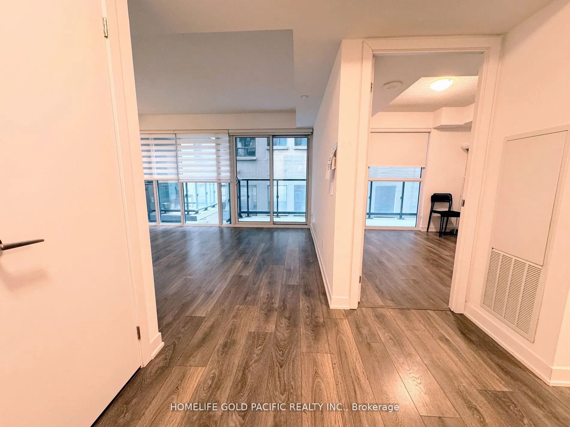 87 Peter Street, #811