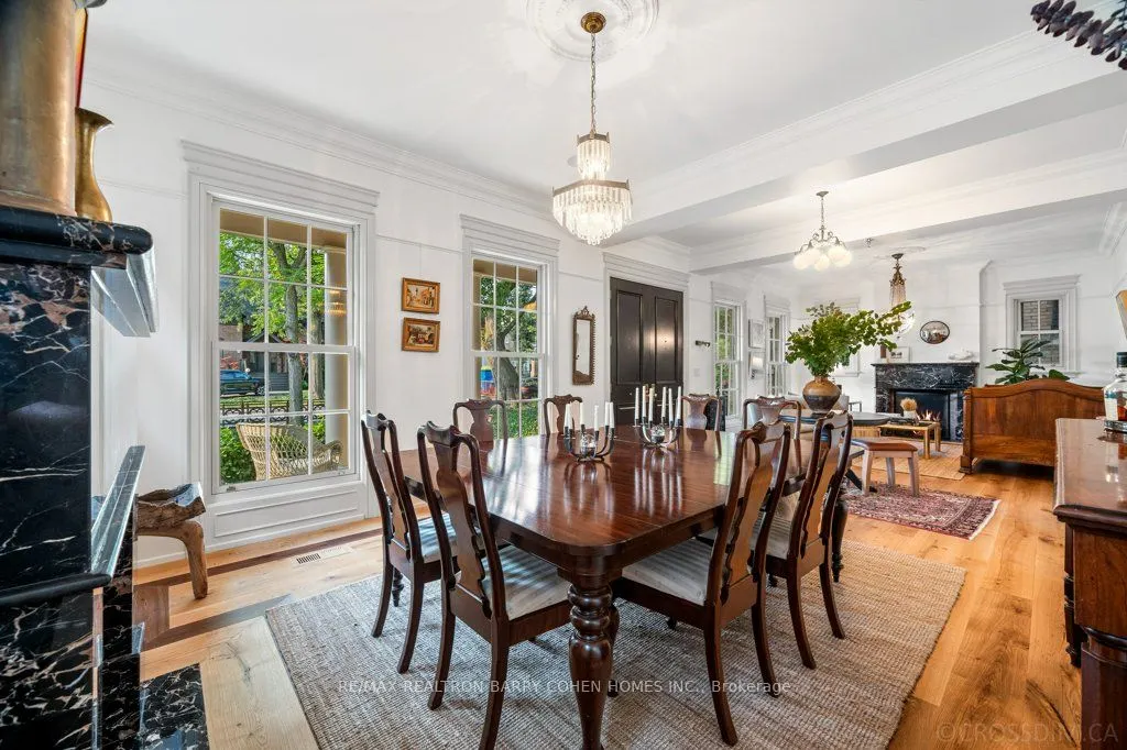 23 Lytton Boulevard