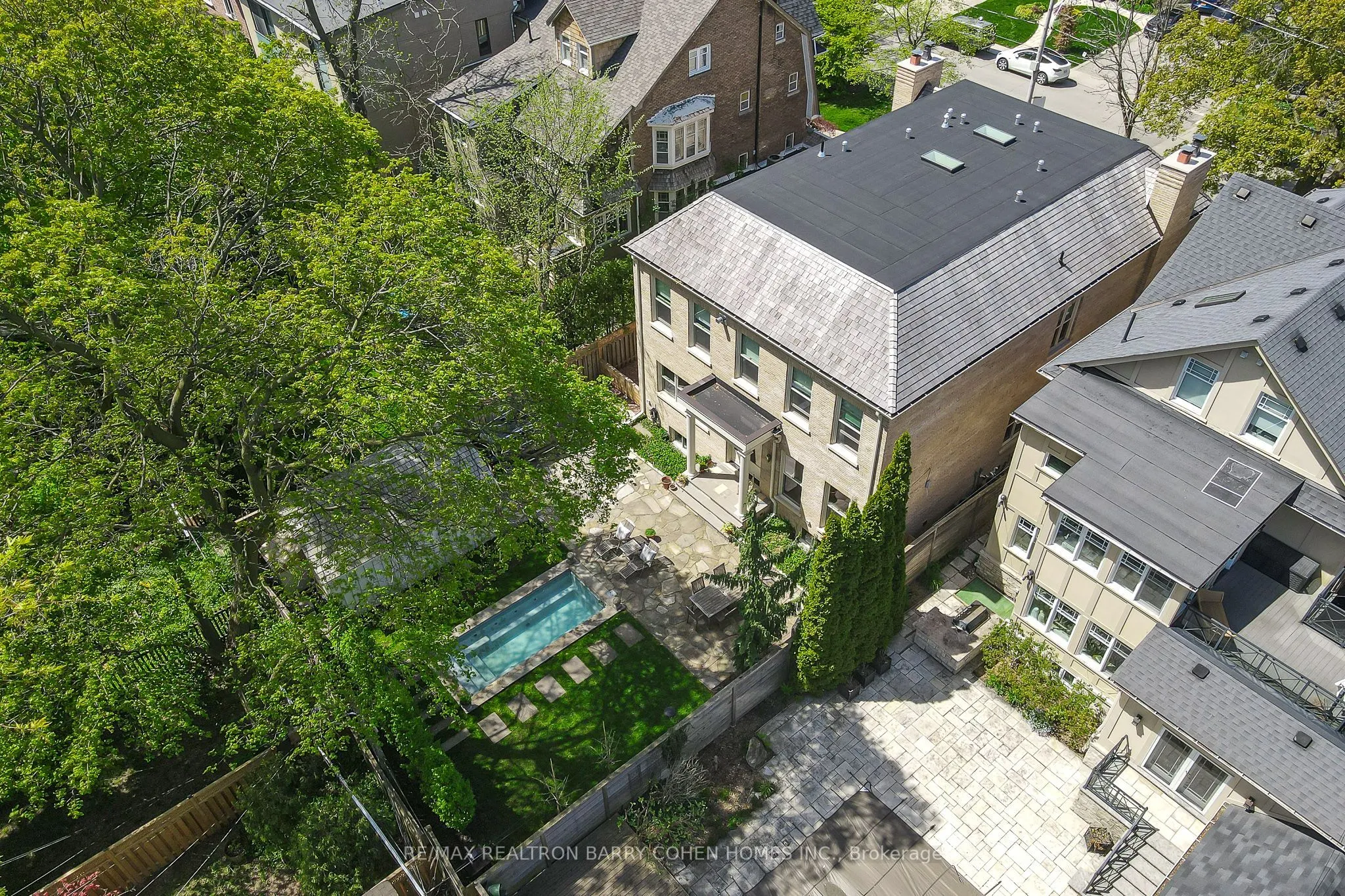 23 Lytton Boulevard