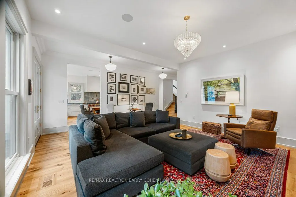 23 Lytton Boulevard