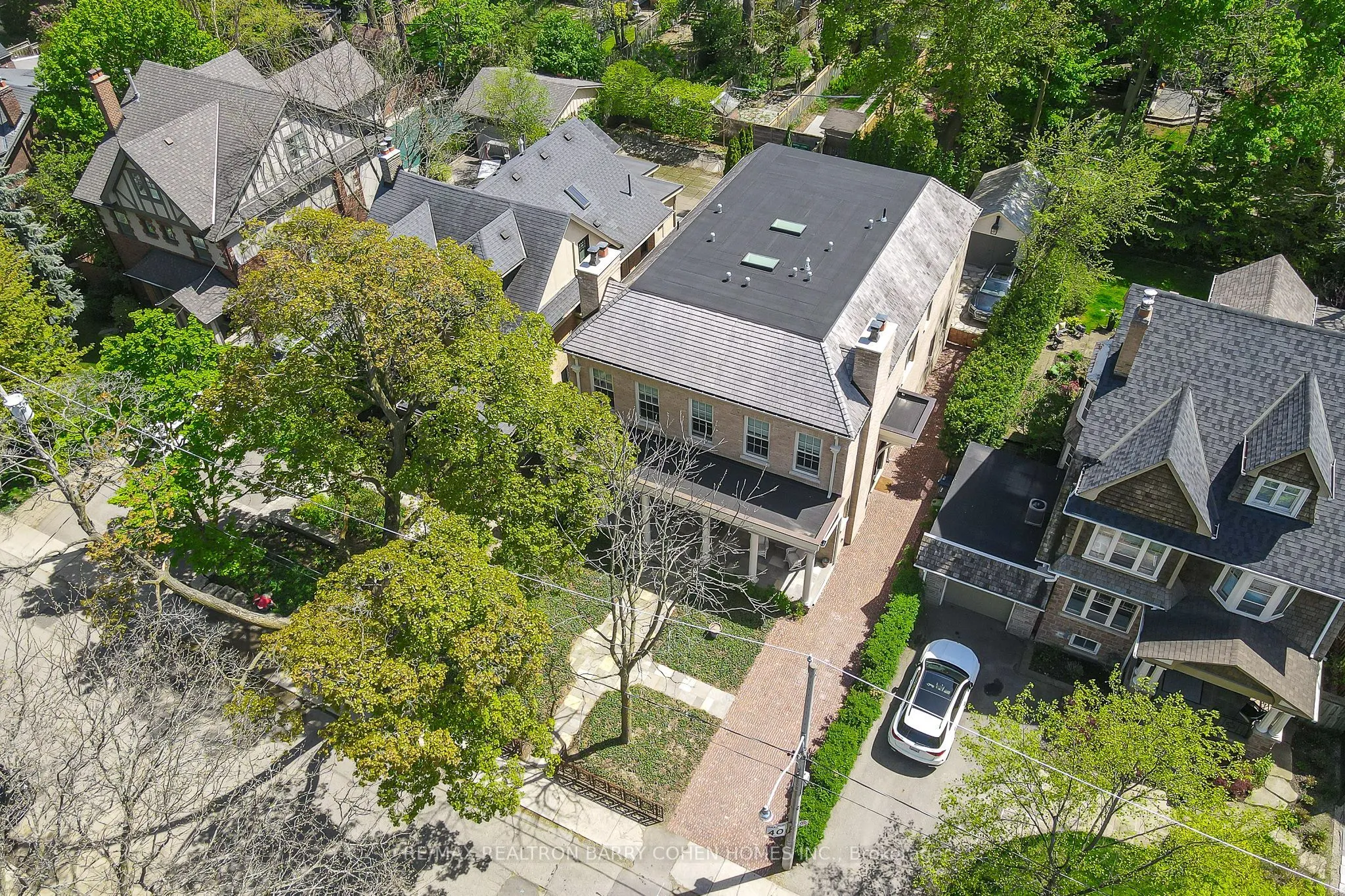 23 Lytton Boulevard